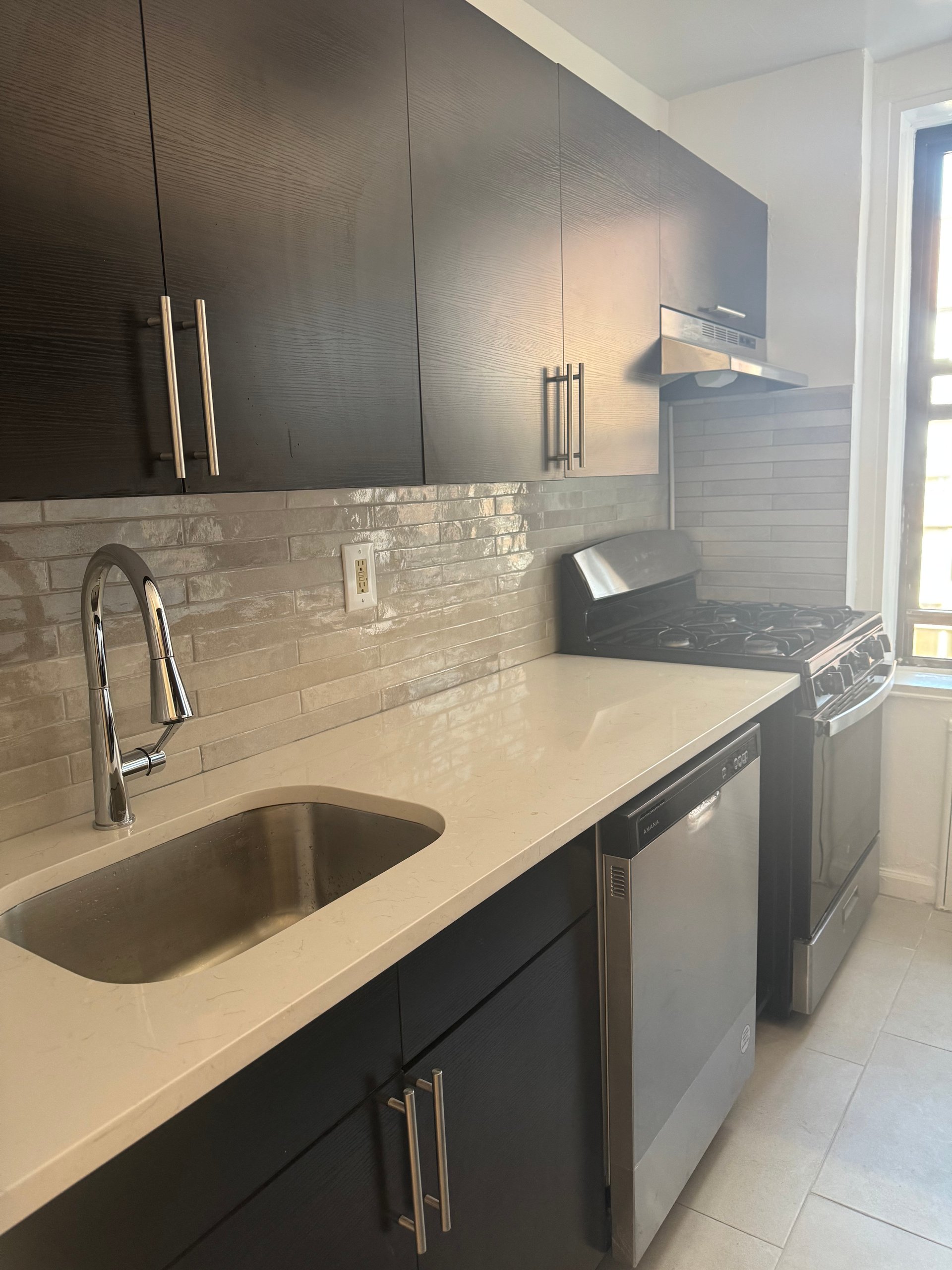 Beverly Towers 415 Beverly Rd unit 3B