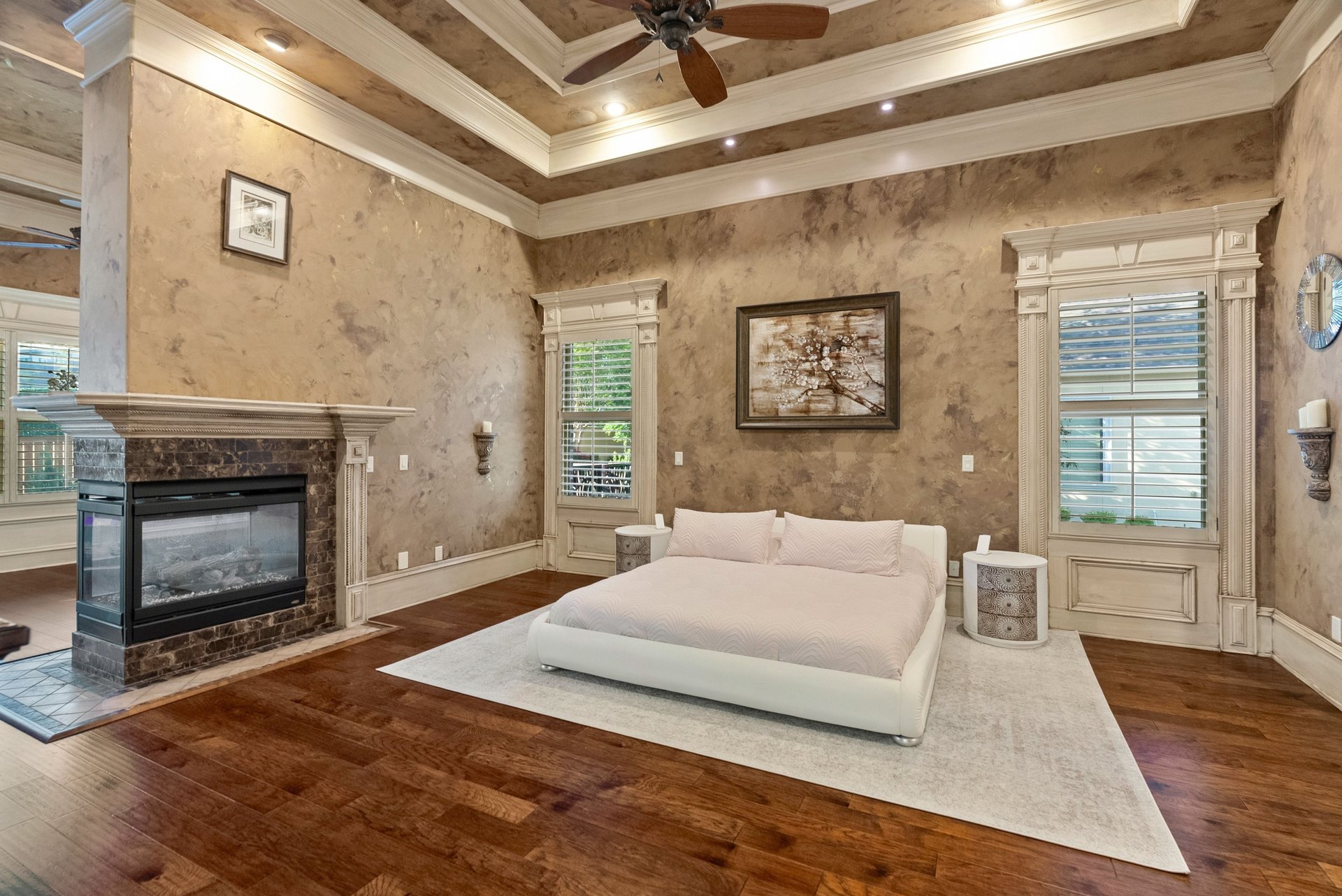 106 Orle Dr