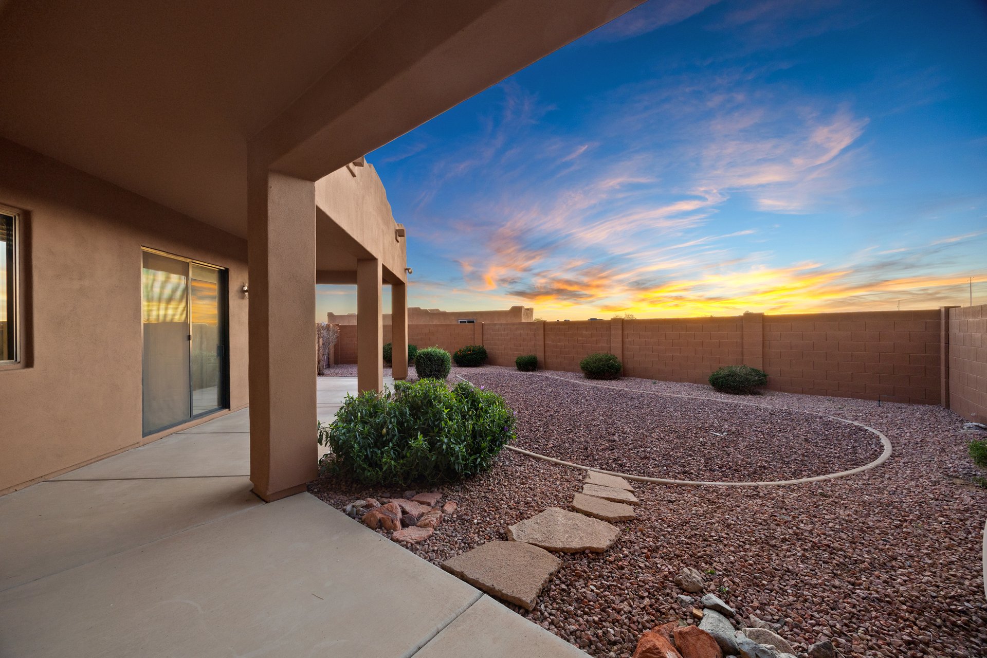 17117 W Dale Lane