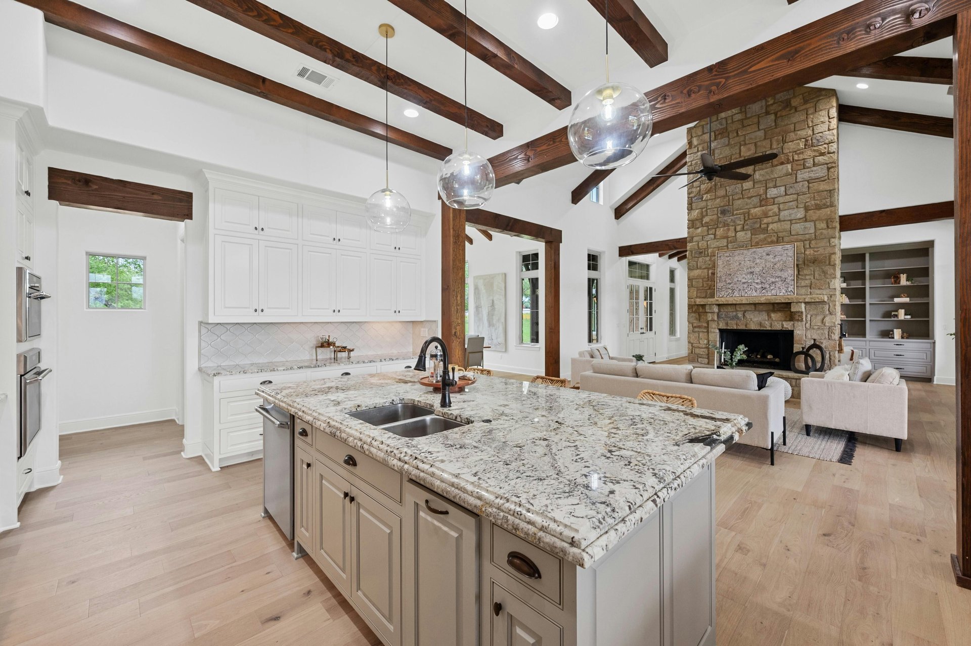 8024 Carlton Ridge