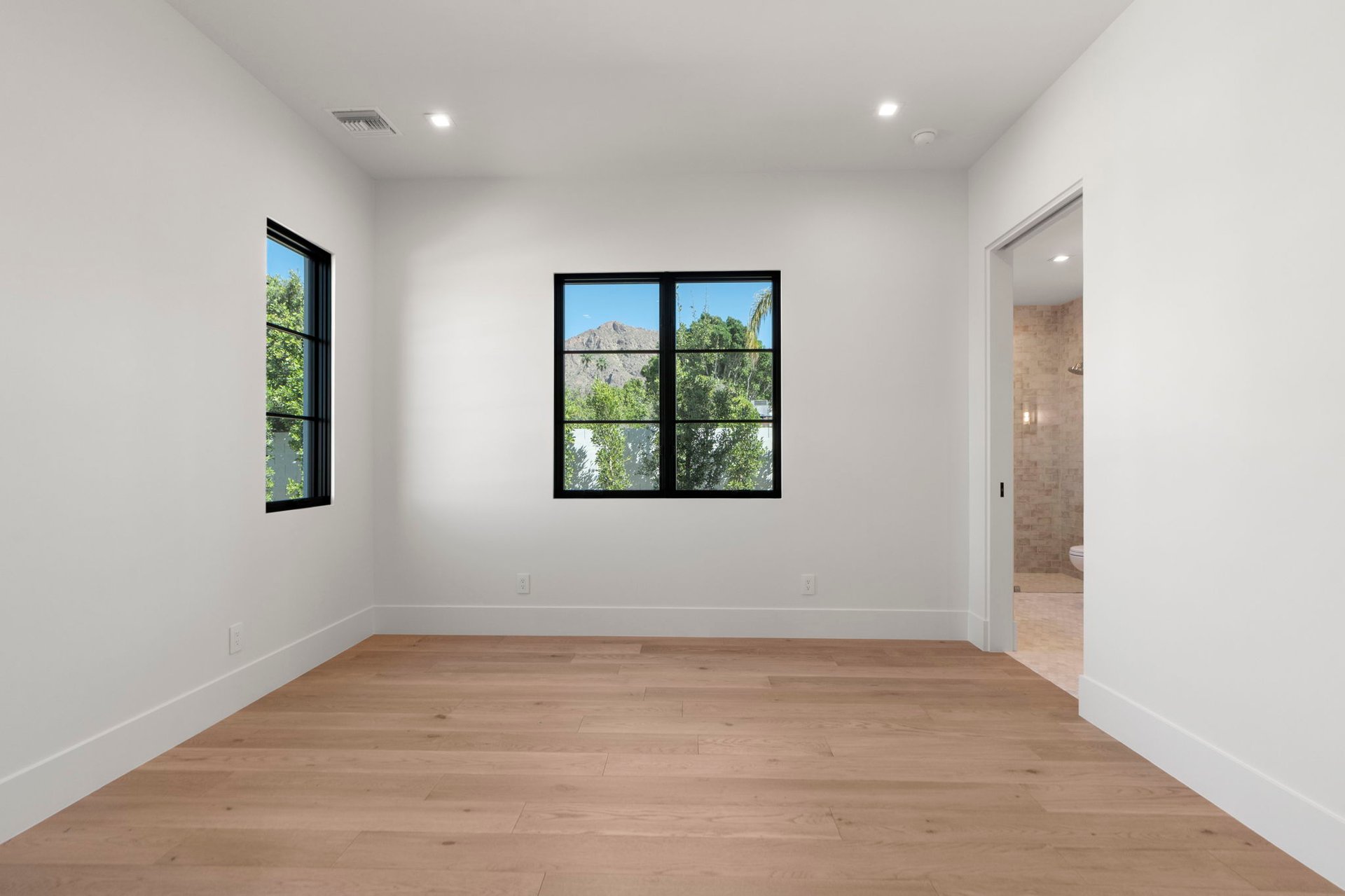 4220 N 57TH Place