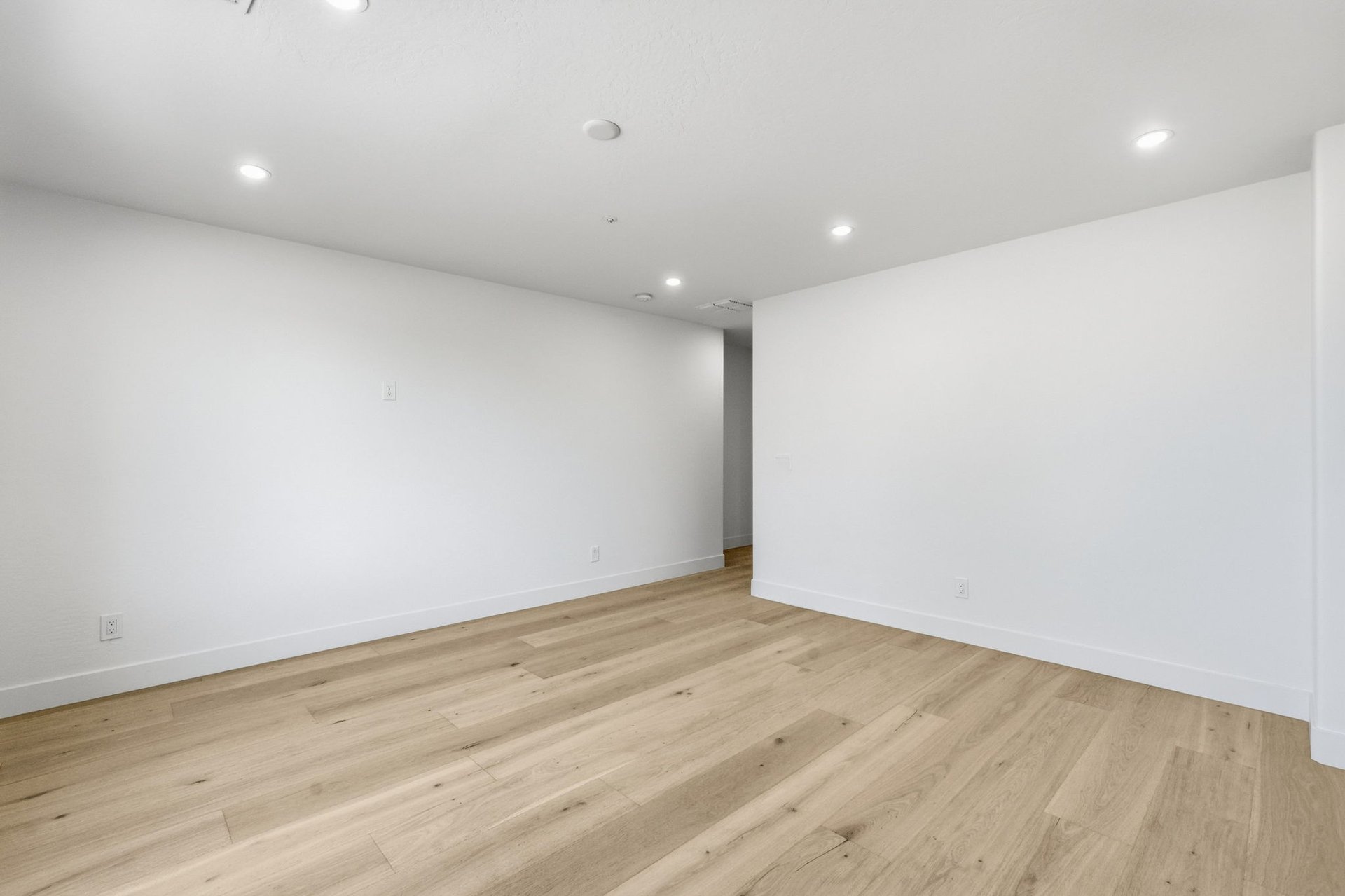 2974 E CAMELLIA Drive