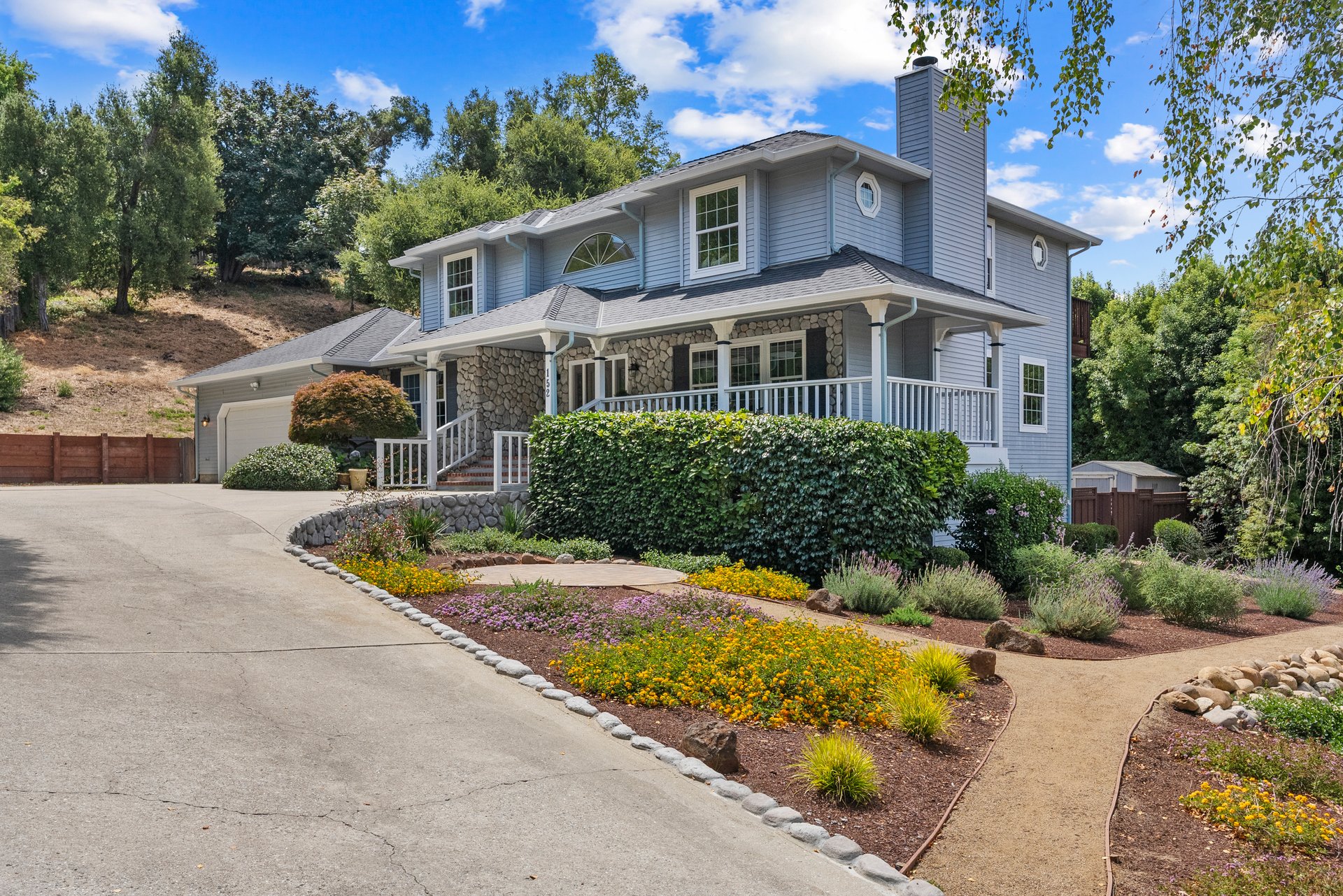 152 Oak Creek Blvd