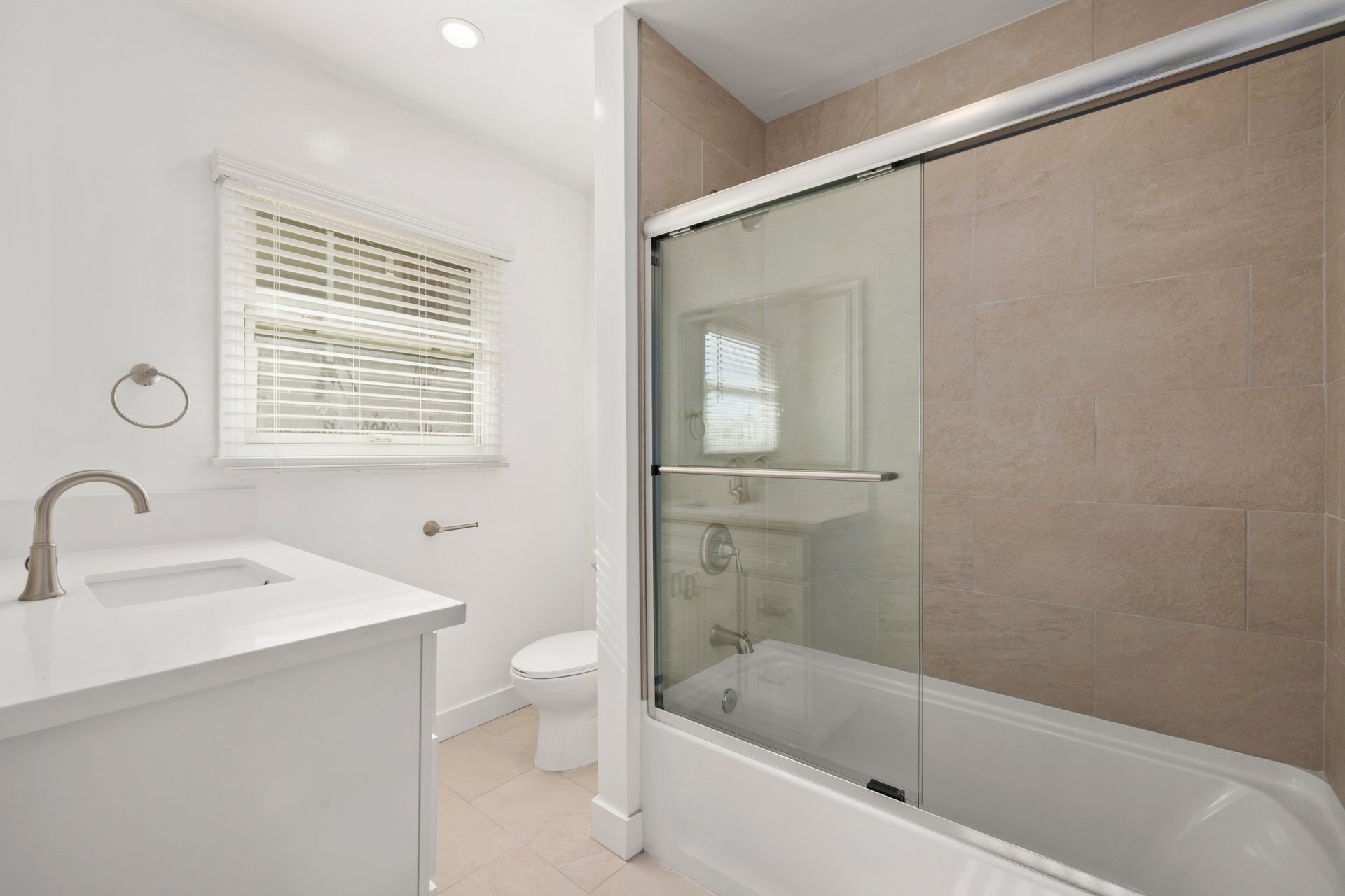 219 3rd Ave, Venice 