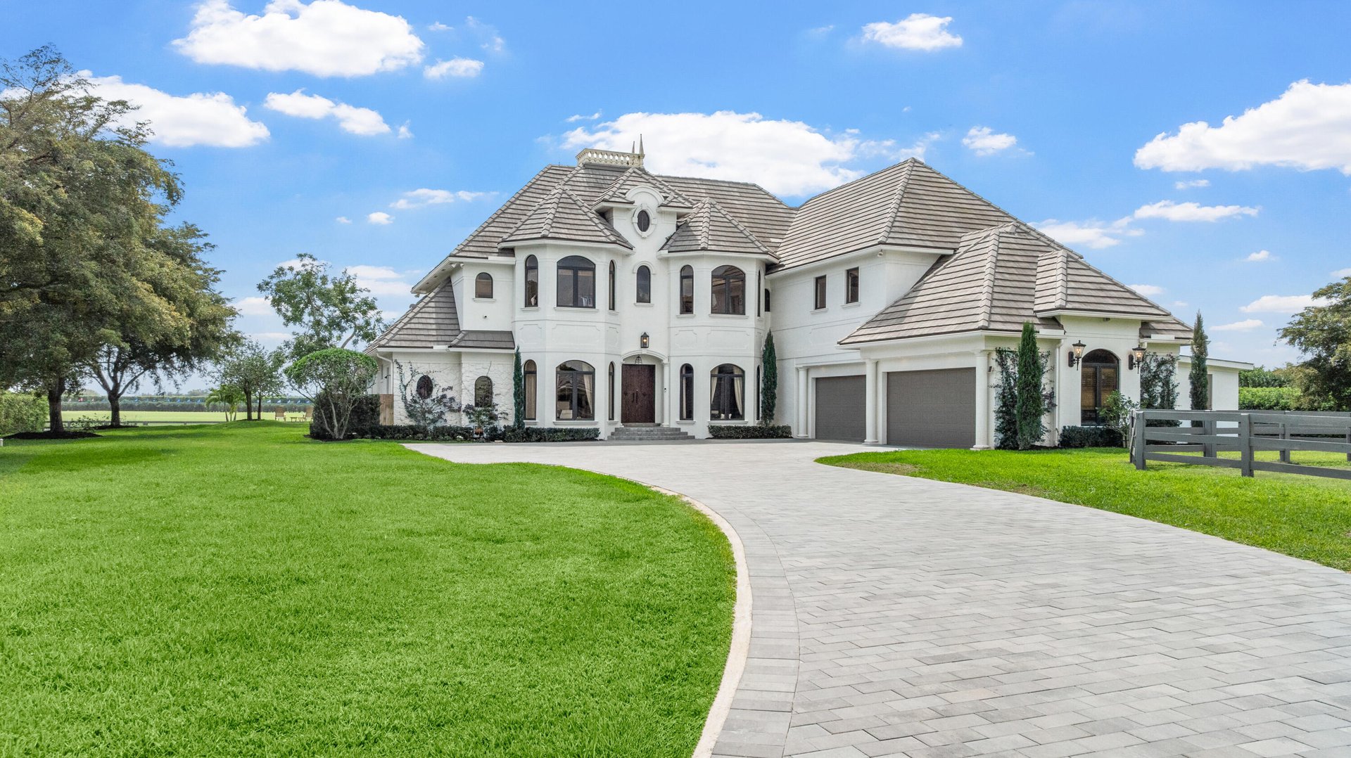3585 Aiken Court