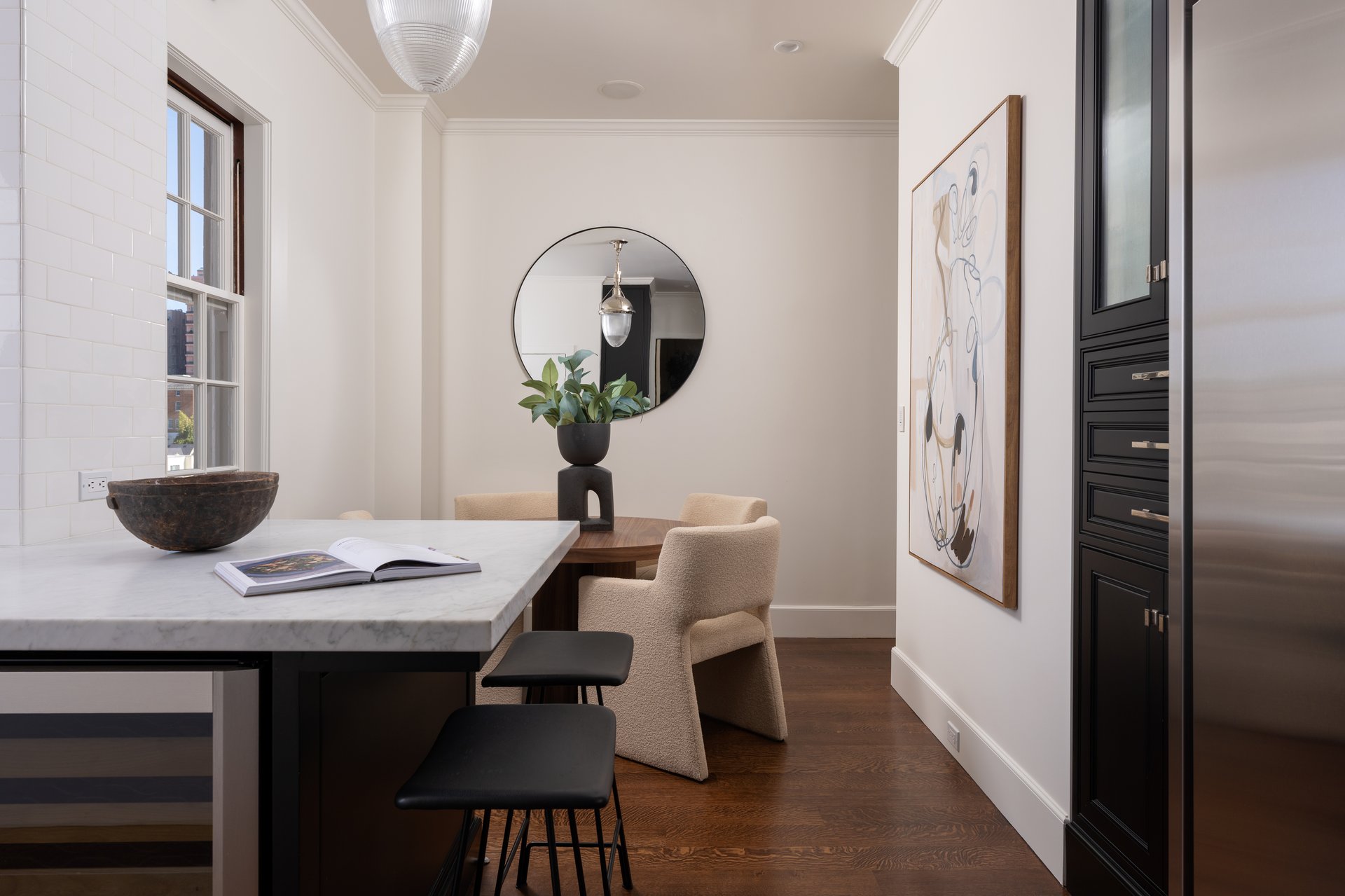 Majestic Pacific Heights View Apartment