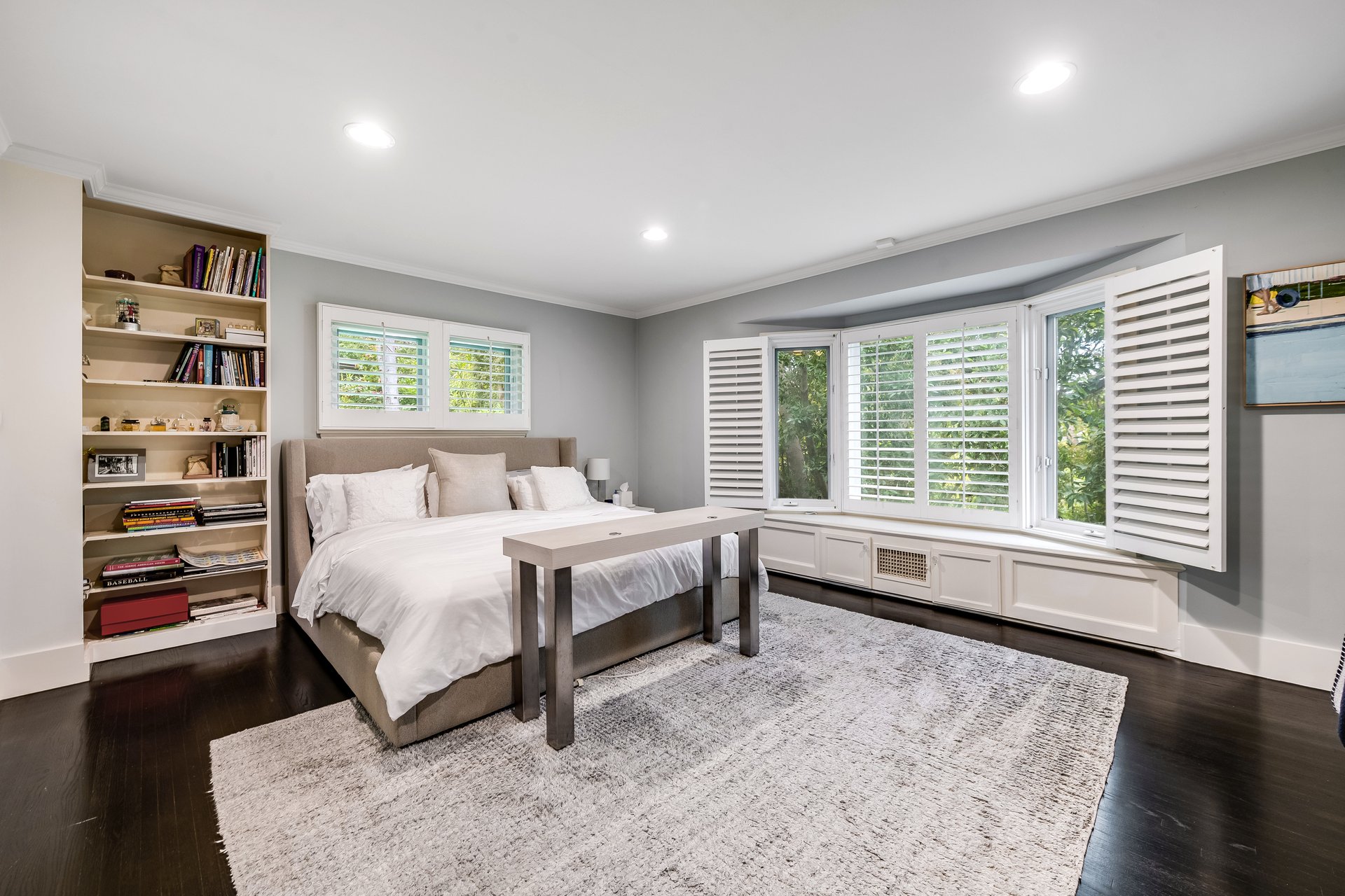 422 Parkwood Dr