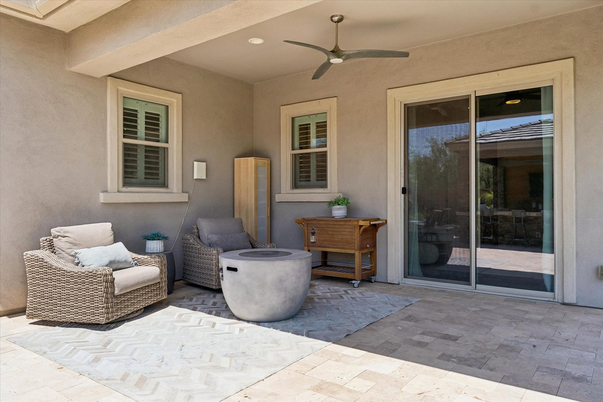 2905 E LOS GATOS DR, Phoenix, AZ 85050