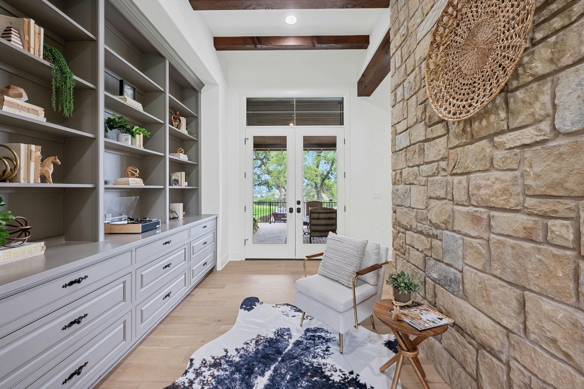 8024 Carlton Ridge