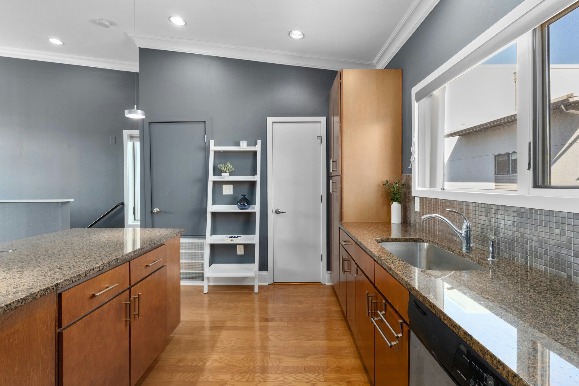 1702 S Lamar Blvd #28