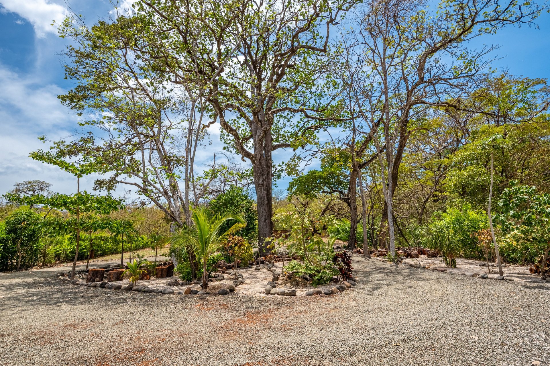 Casa Jaramillo | Eco-Friendly Property with Guest Studio & Solar Power – Near Tamarindo