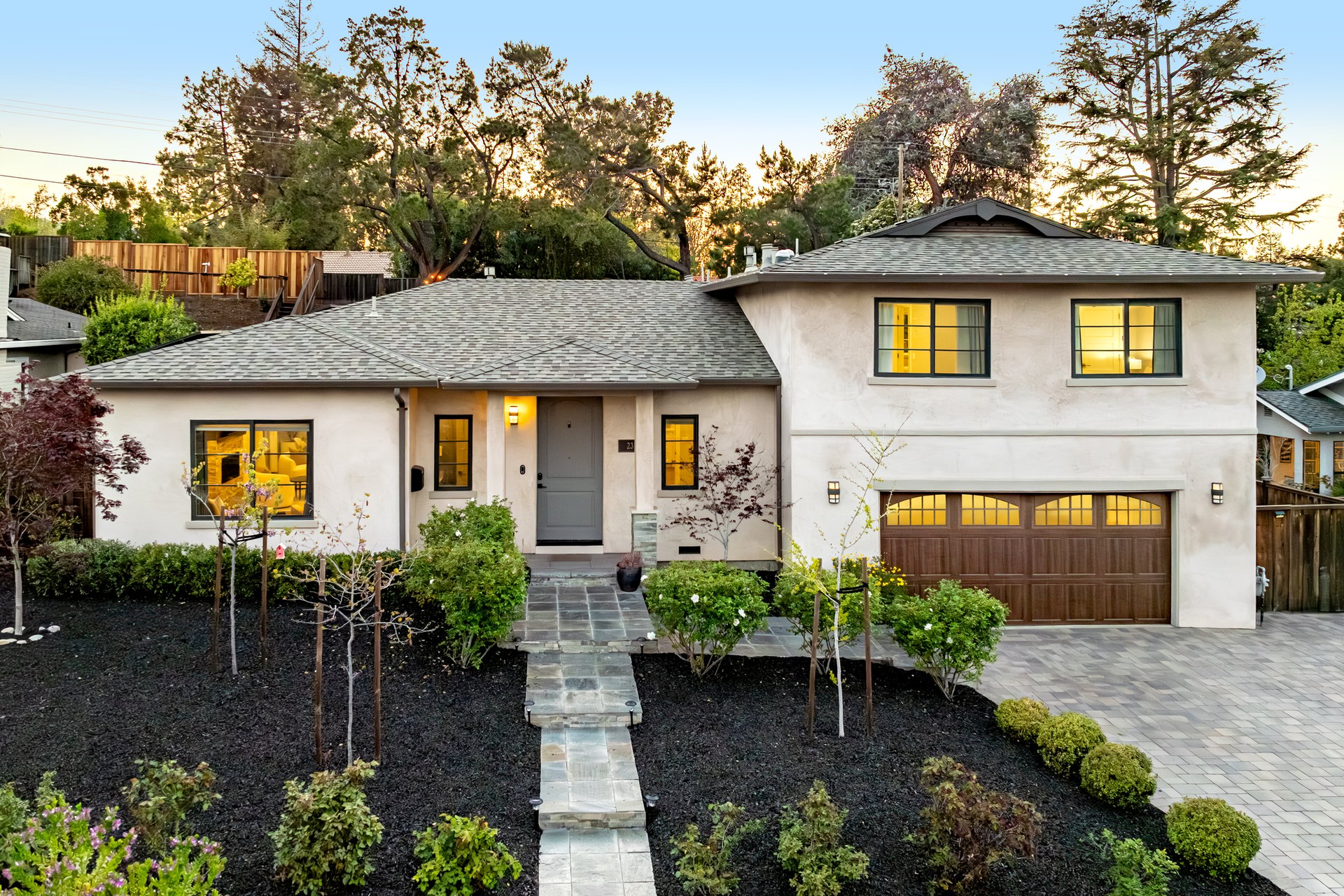 231 More Avenue