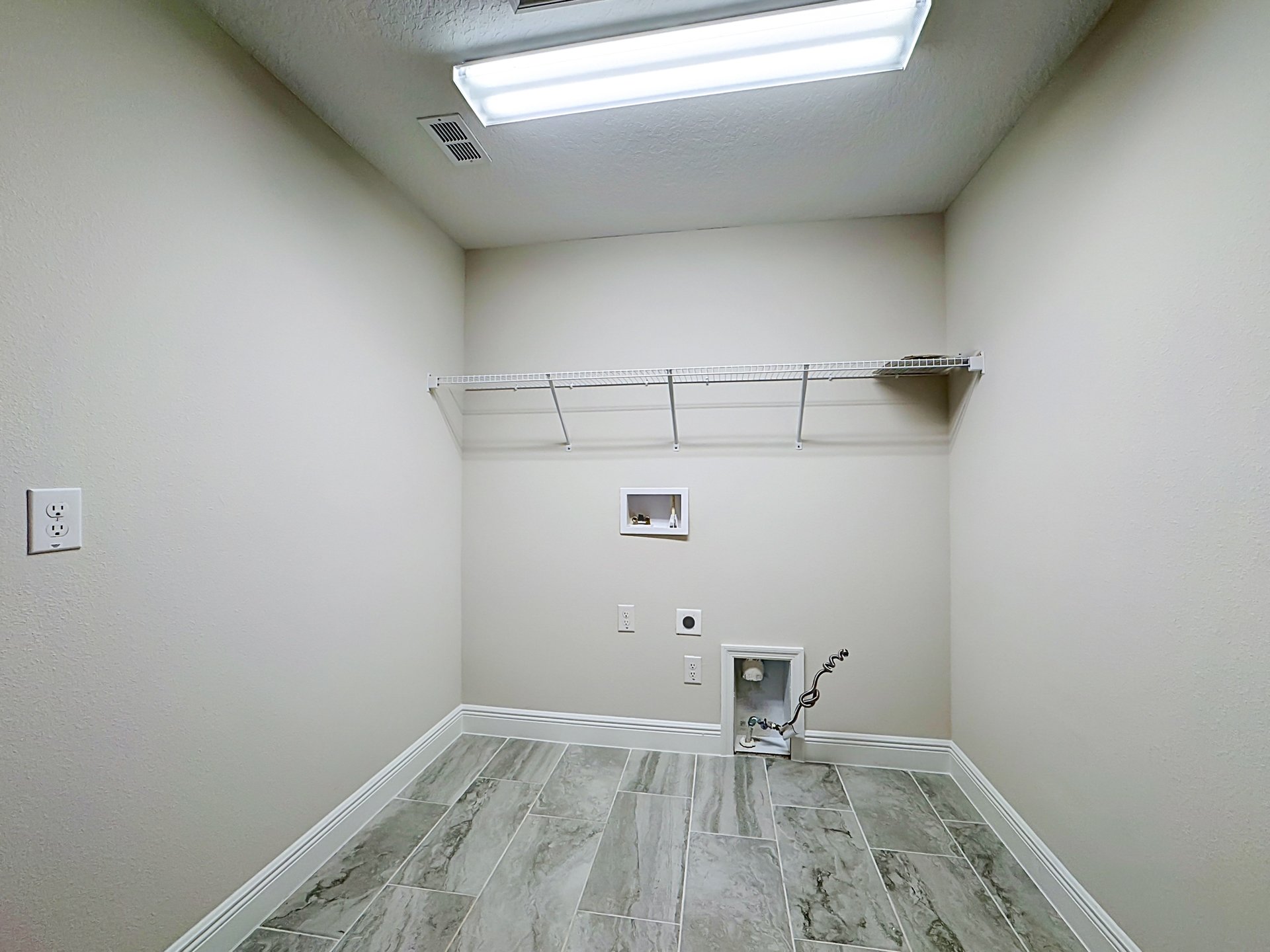 Move-In Ready Pelican in Hawkstone — No Builder Wait, $40K in Upgrades