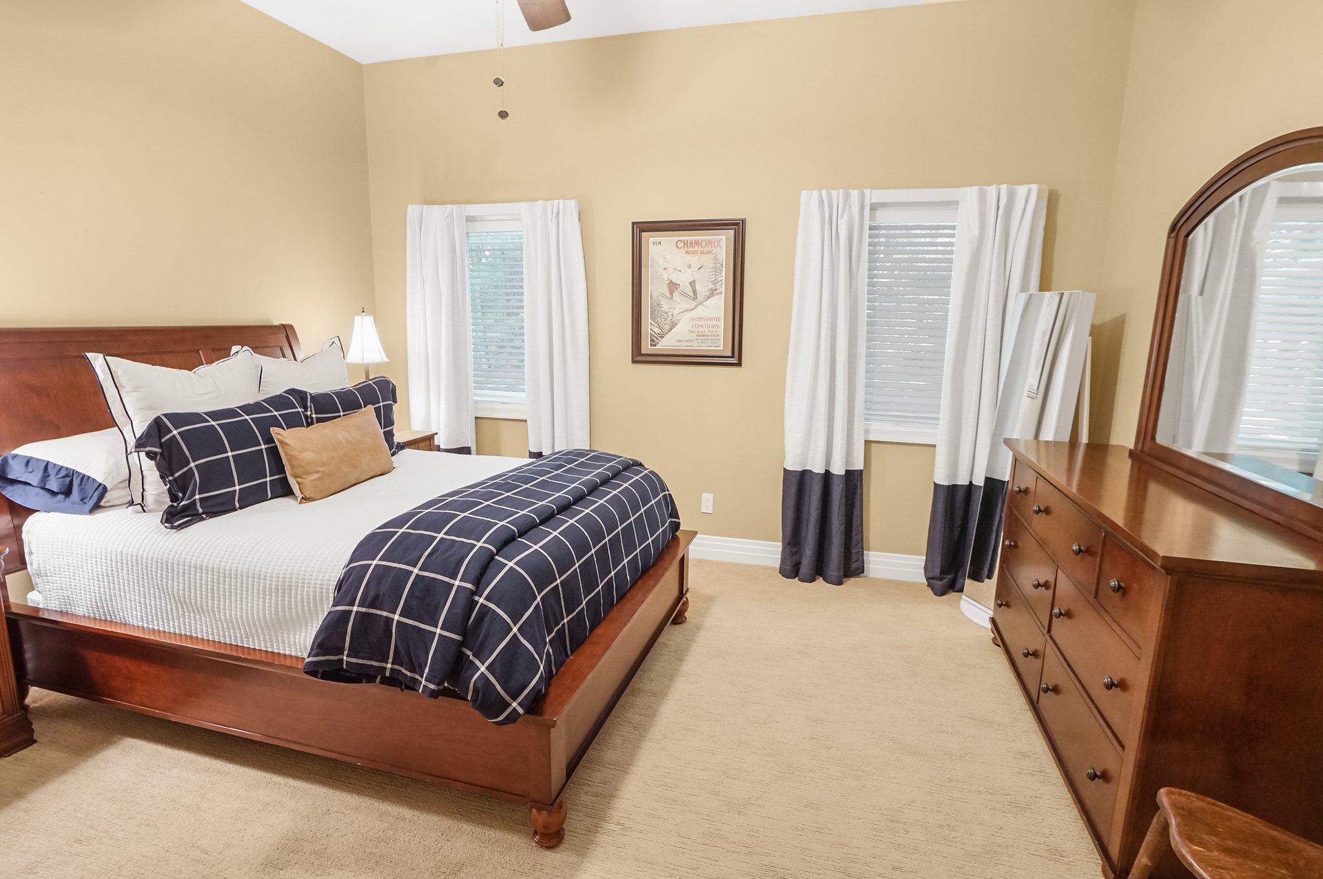 12172 Woodline