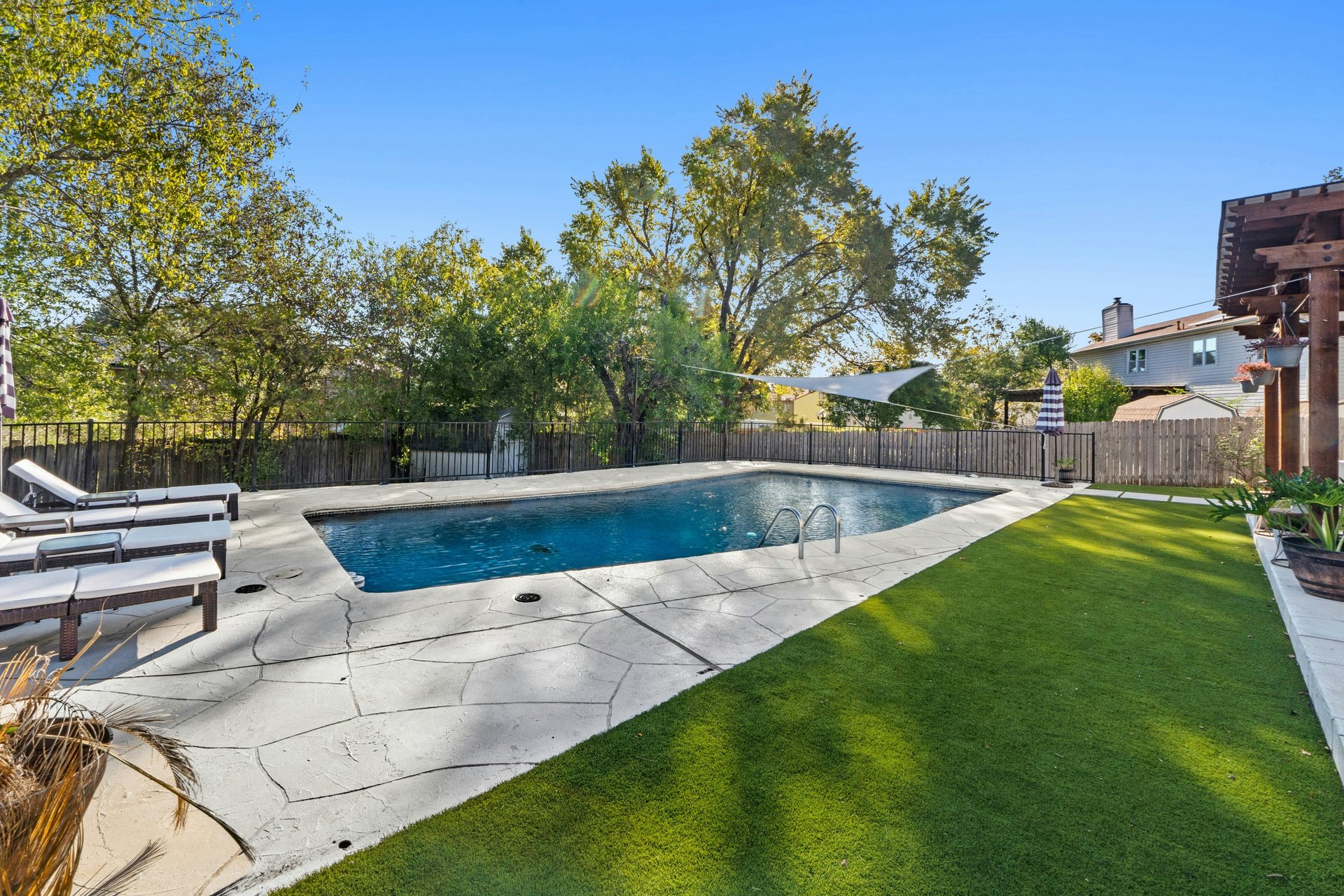 Enchanting Gracywoods Retreat with Pool, Multiple Living Spaces, and Near Domain & Q2 Stadium!