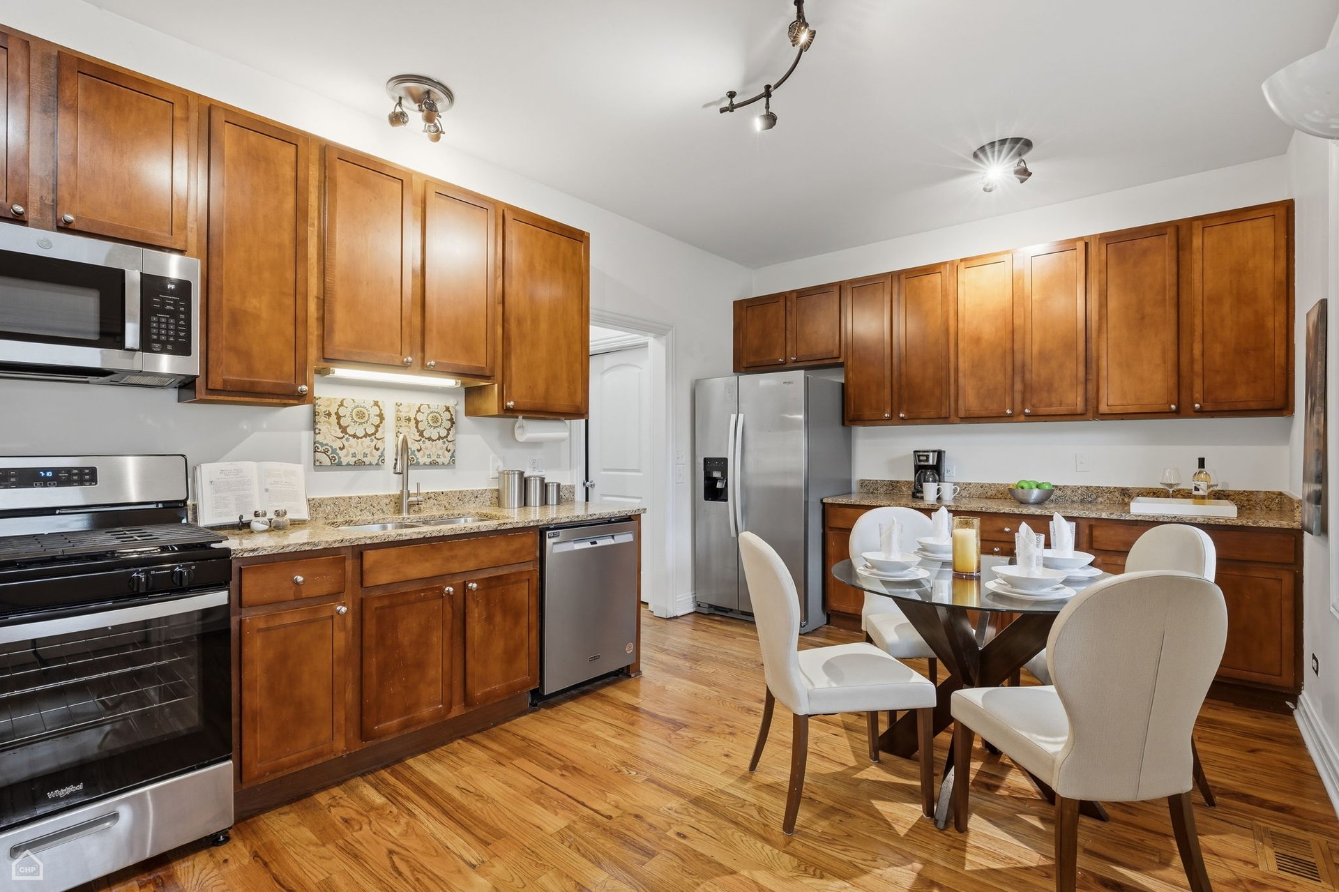 Roscoe Village 3 Bedroom Rowhouse 