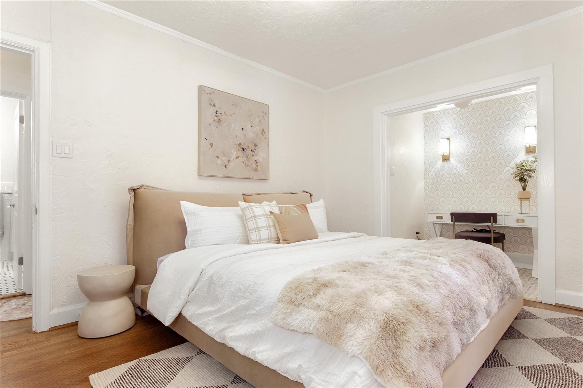 4132 Pershing