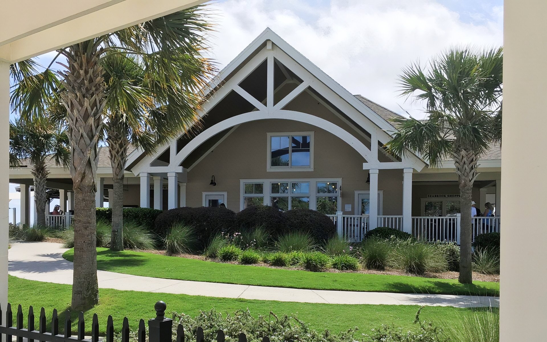 Landscaped community setting on Seabrook Island