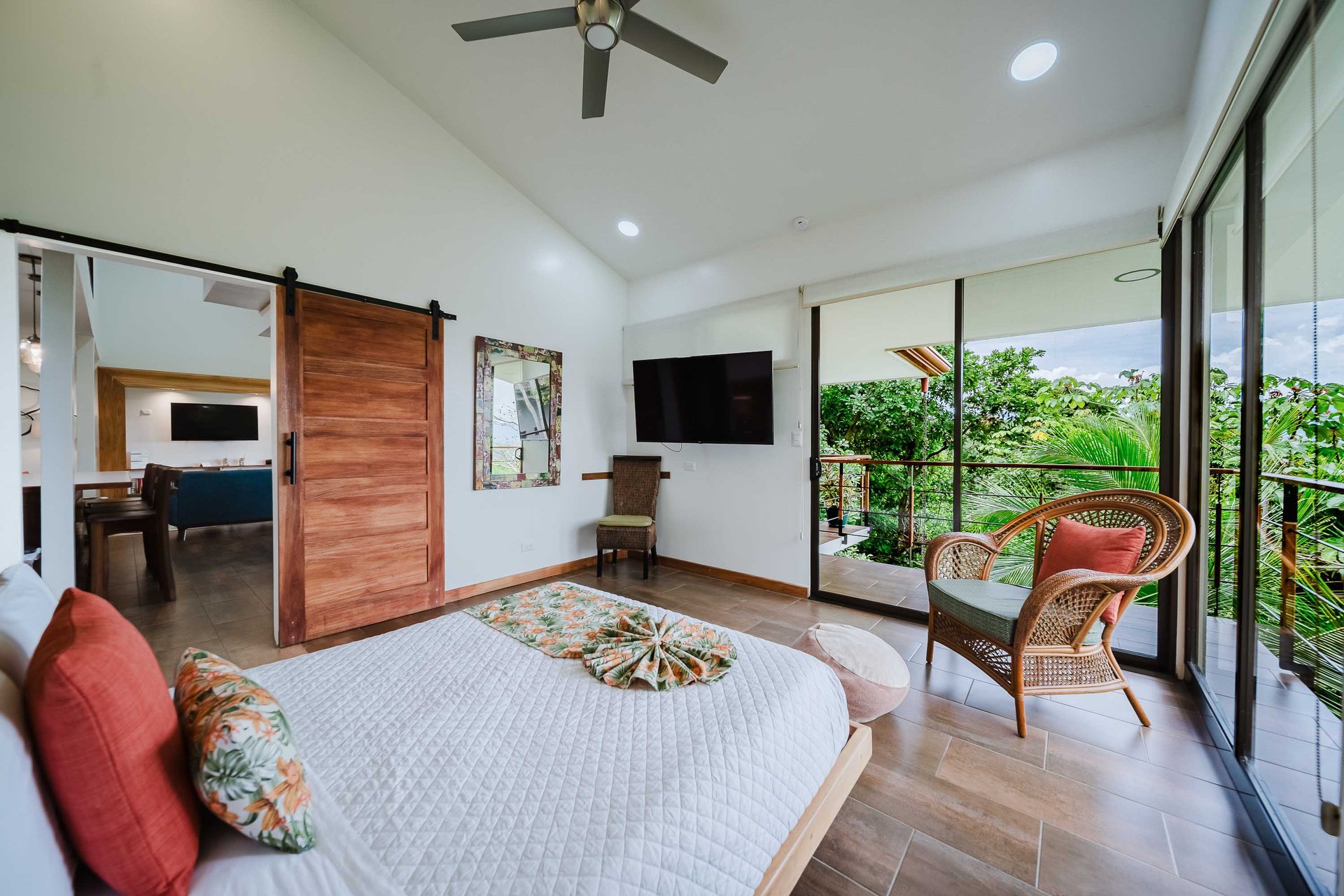 Fully Furnished 10 minutes to the beach Vista Verde Turn Key Vacation Rental