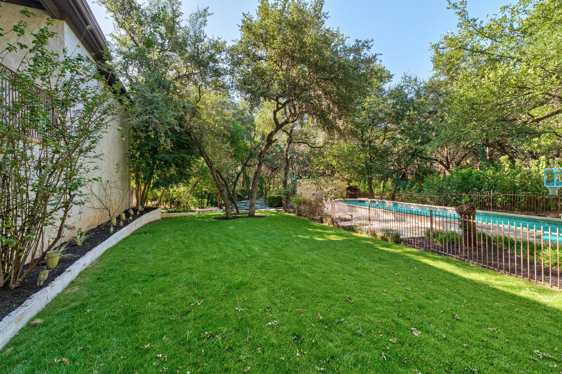 2900 Meandering River Court