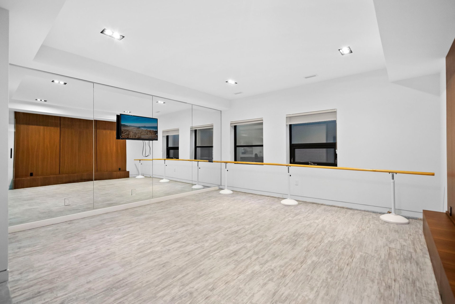 SOLD: Modern Architectural Profile