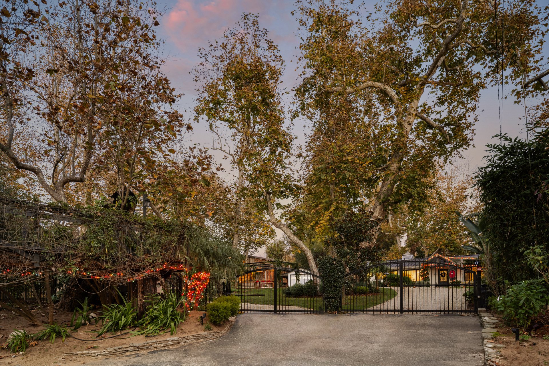 6332 Busch Dr