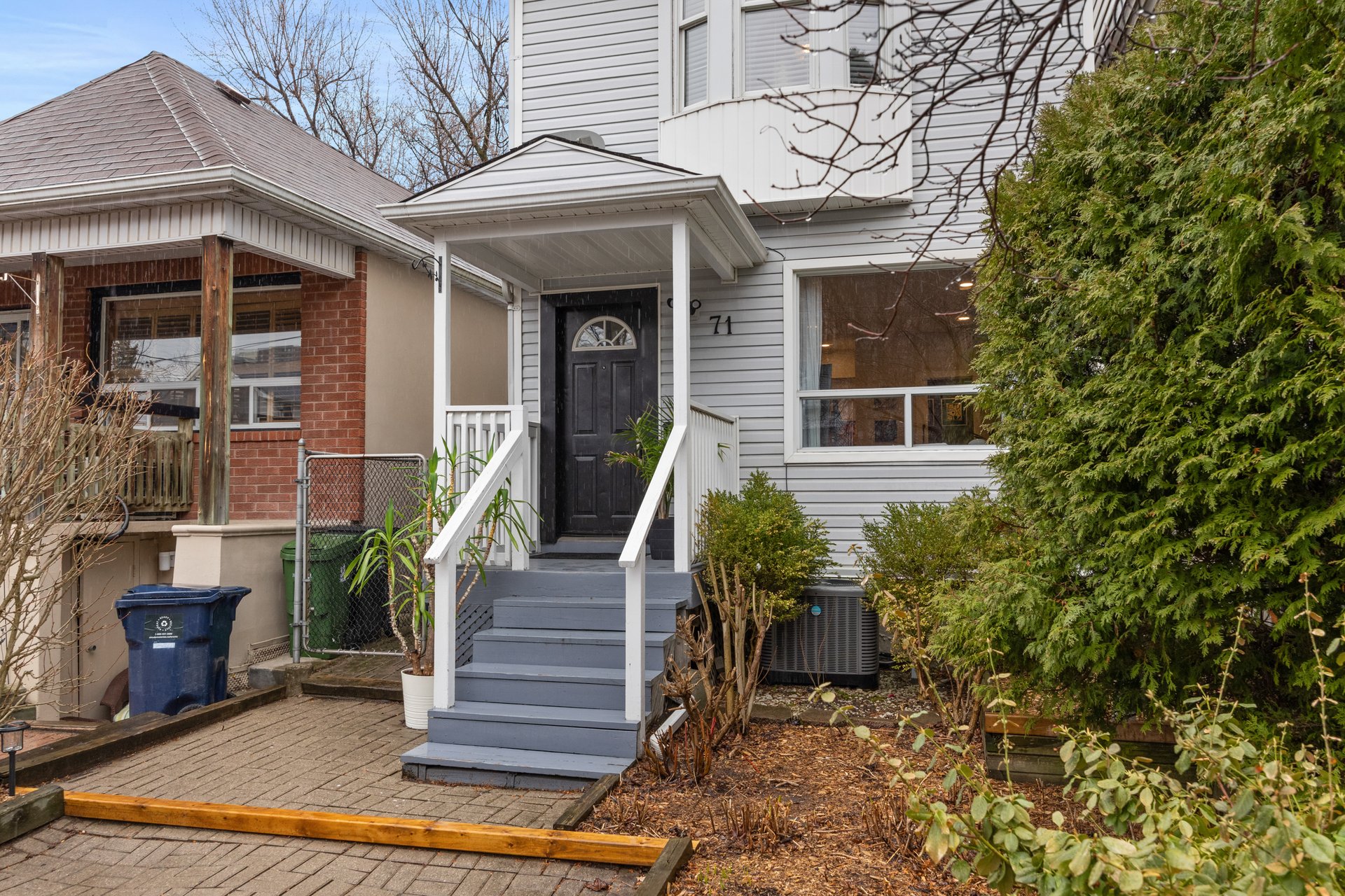 71 Madelaine Ave 