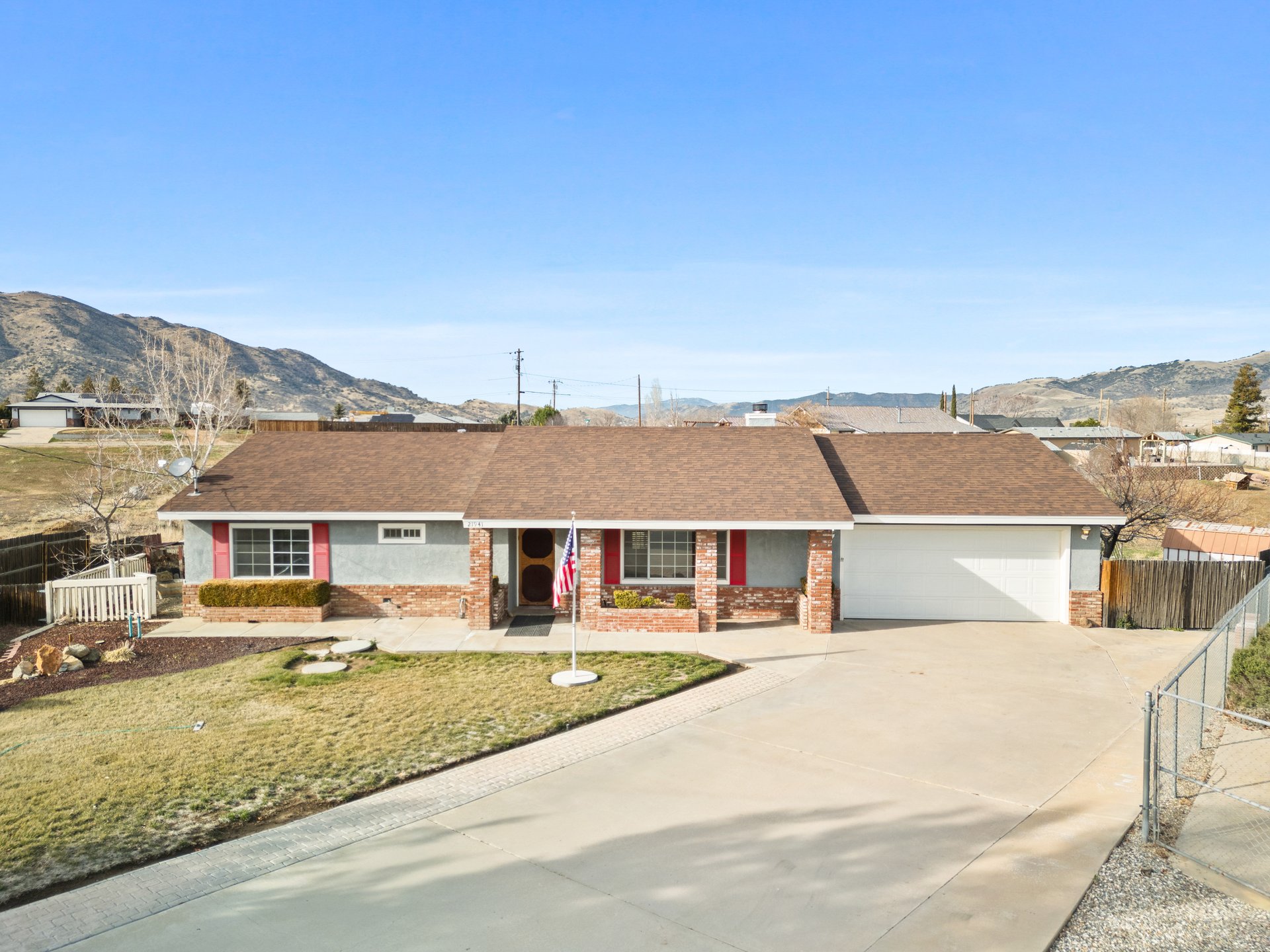 Charming Cul-de-Sac Home in East Golden Hills – 21941 Fig Court