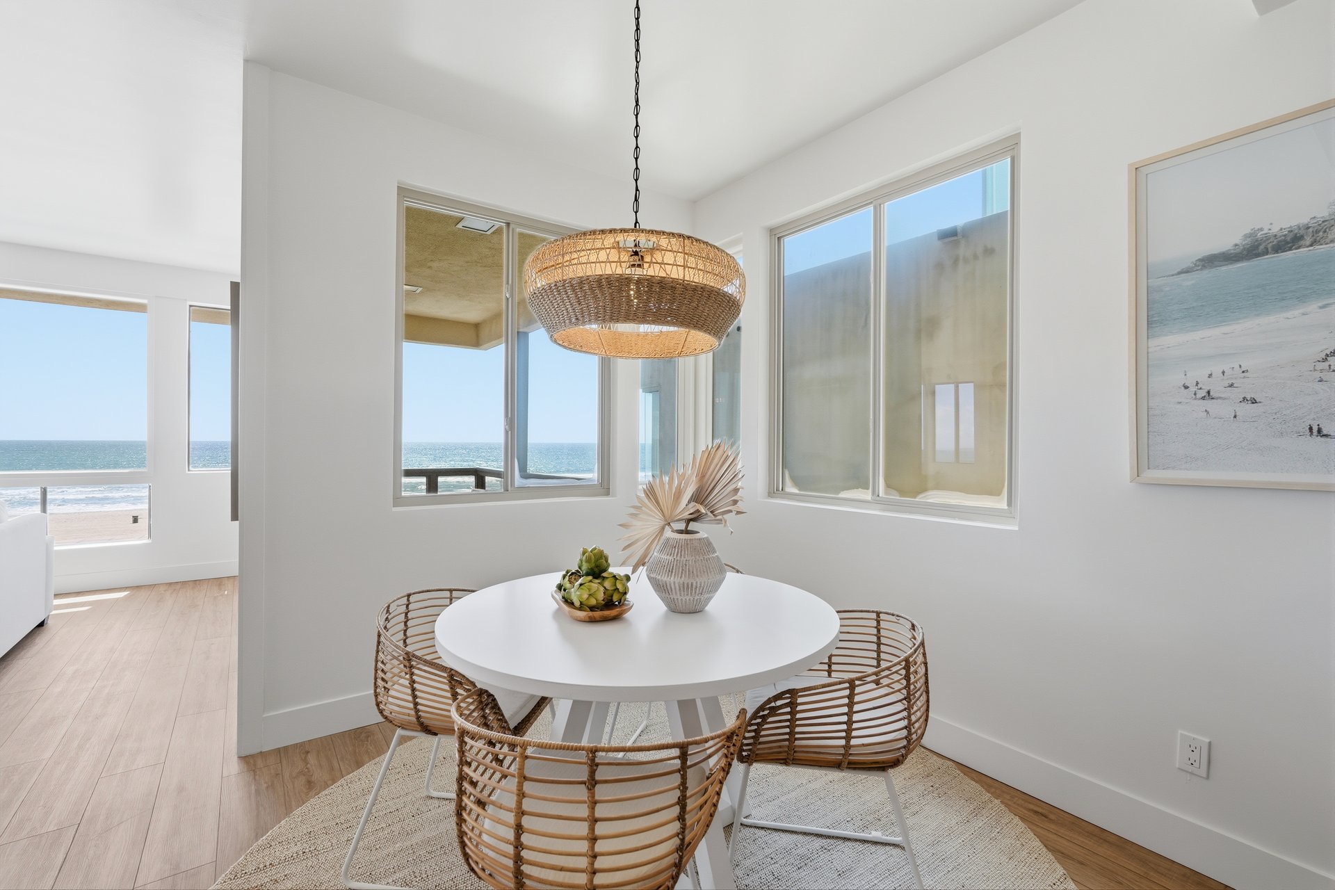 2516 The Strand
