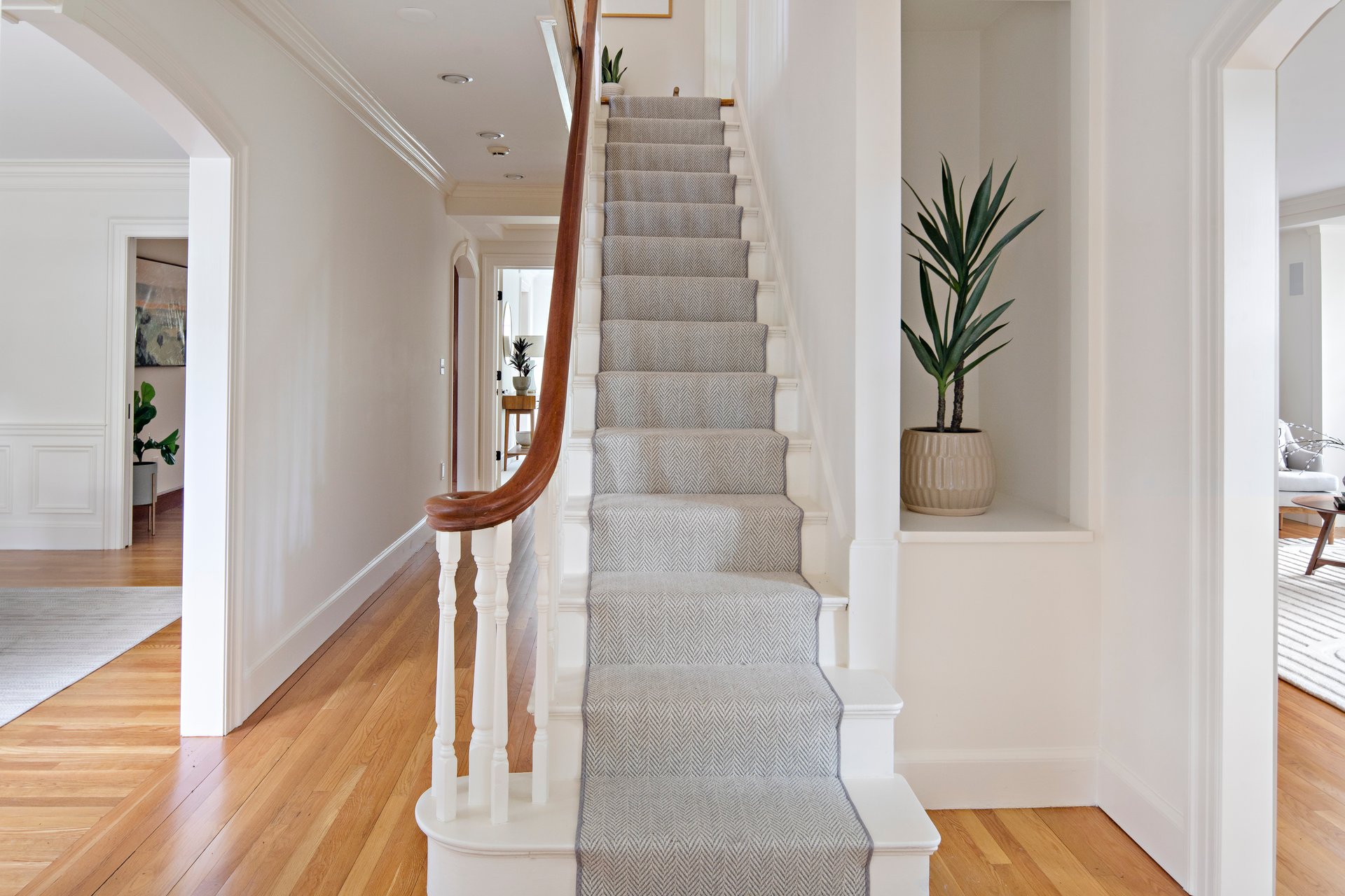 106 Coolidge Hl