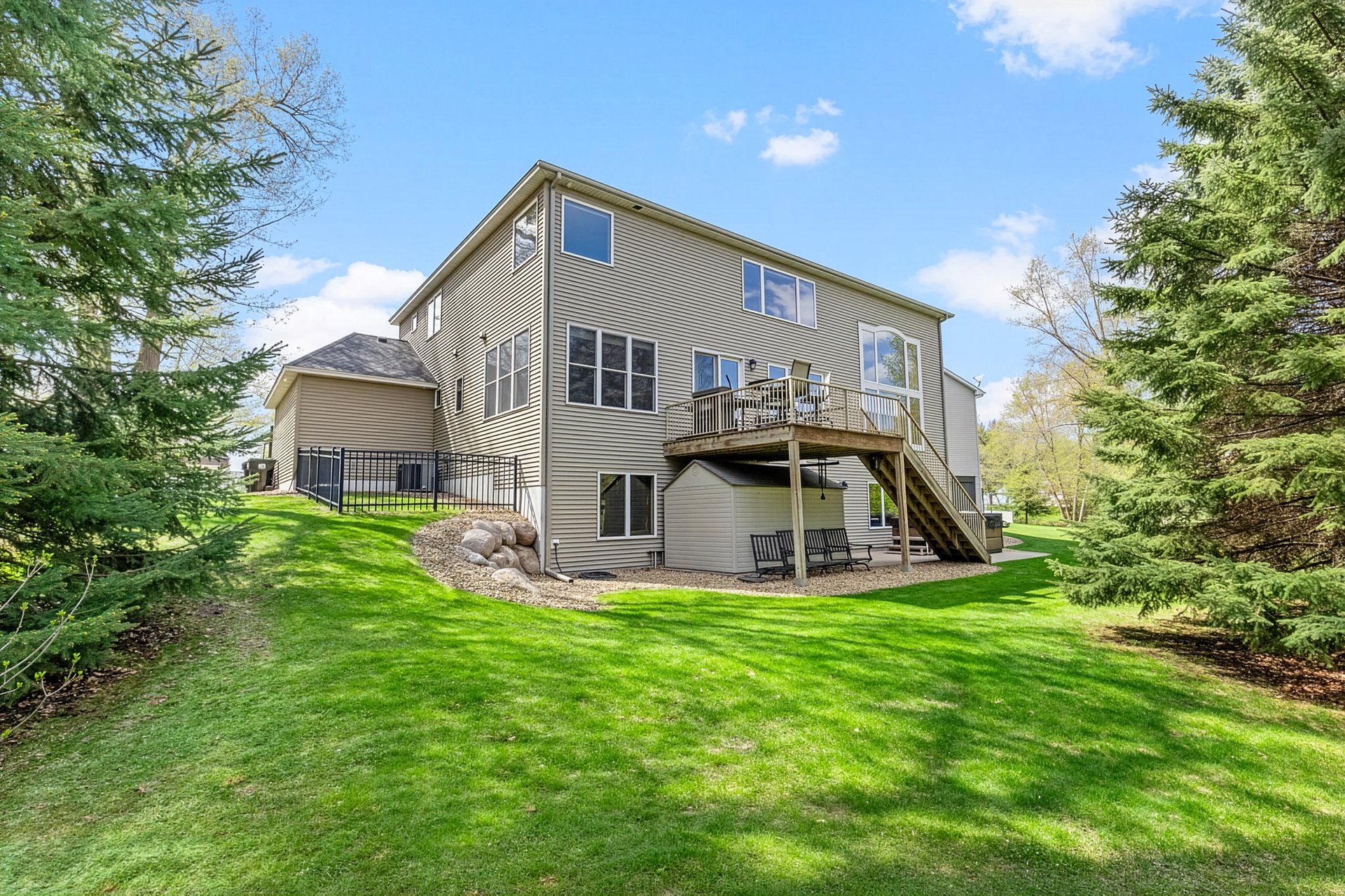 Hanson-Built Model Home on Quiet Cul-De-Sac
