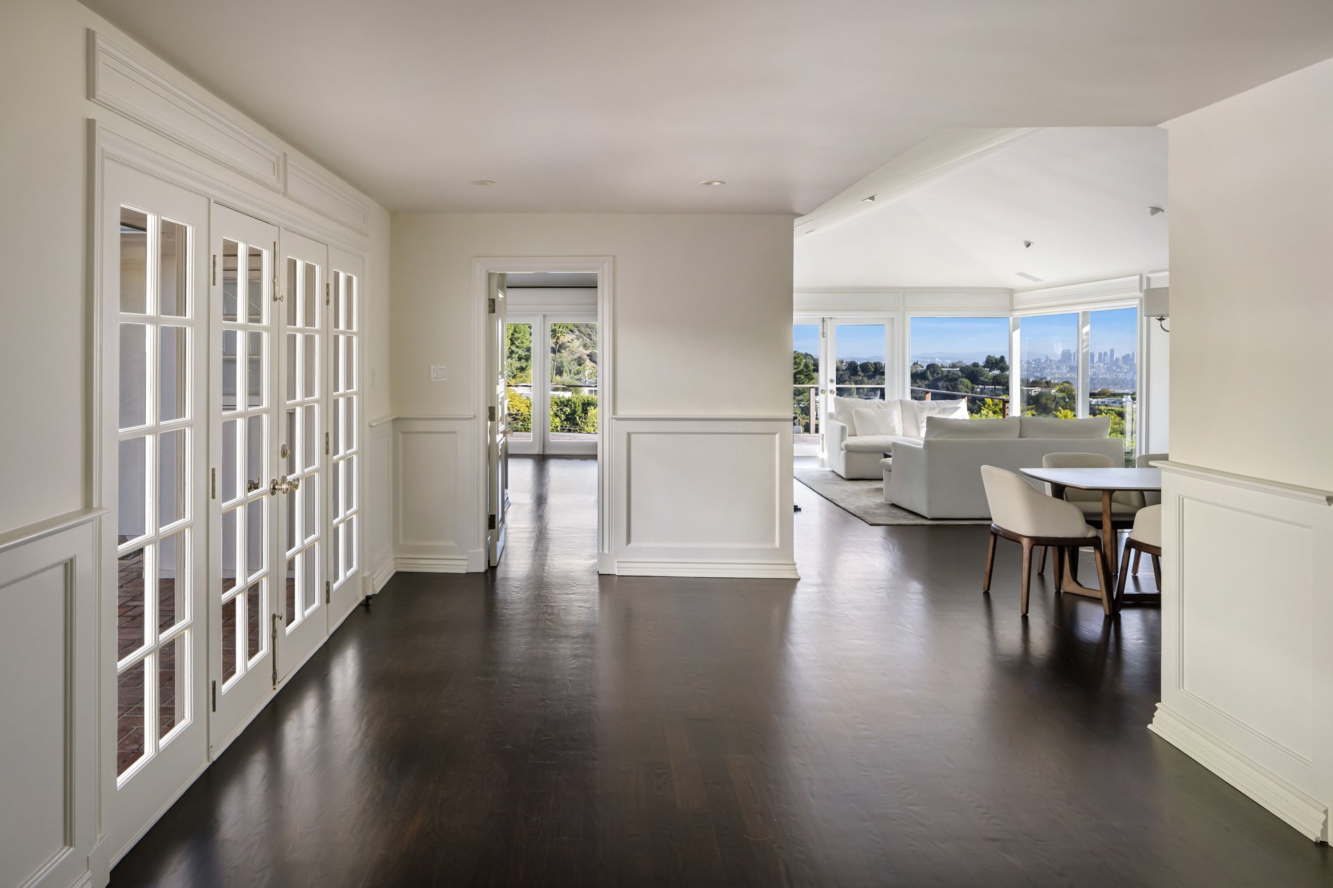1612 Gilcrest Dr, Beverly Hills