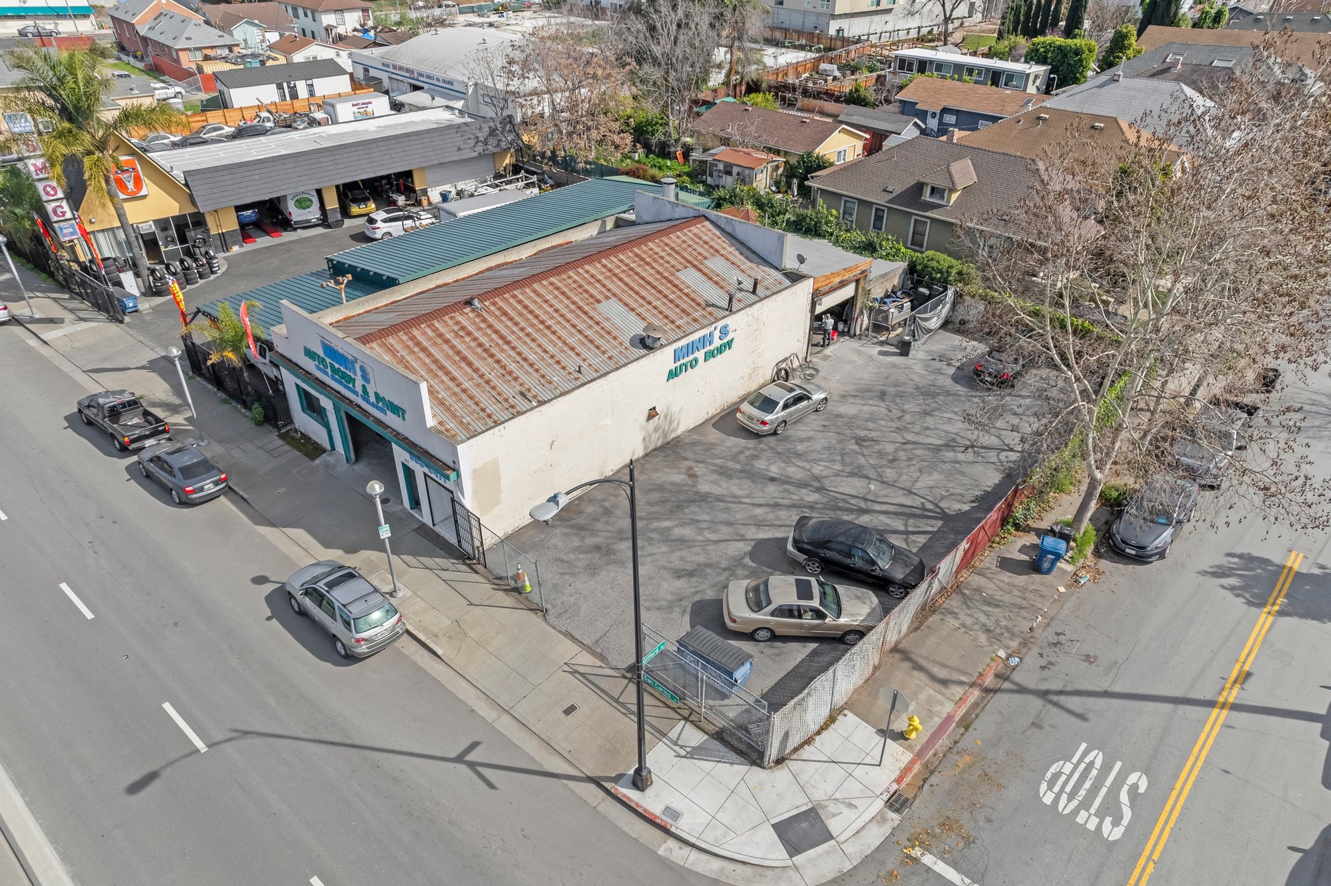 3,147 SF Auto Body Owner User Opportunity
