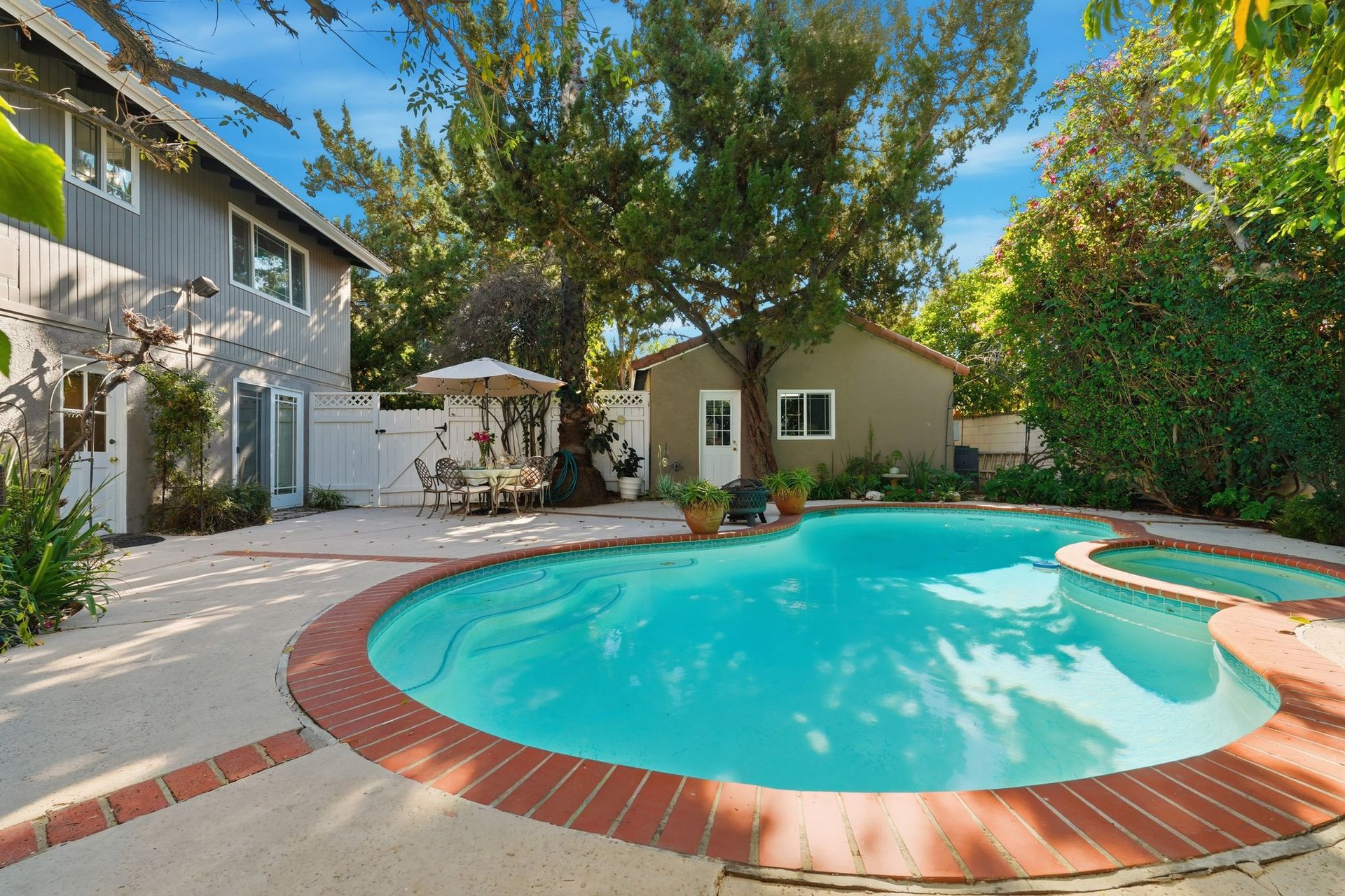 Off Market Exclusive Hesby Oaks