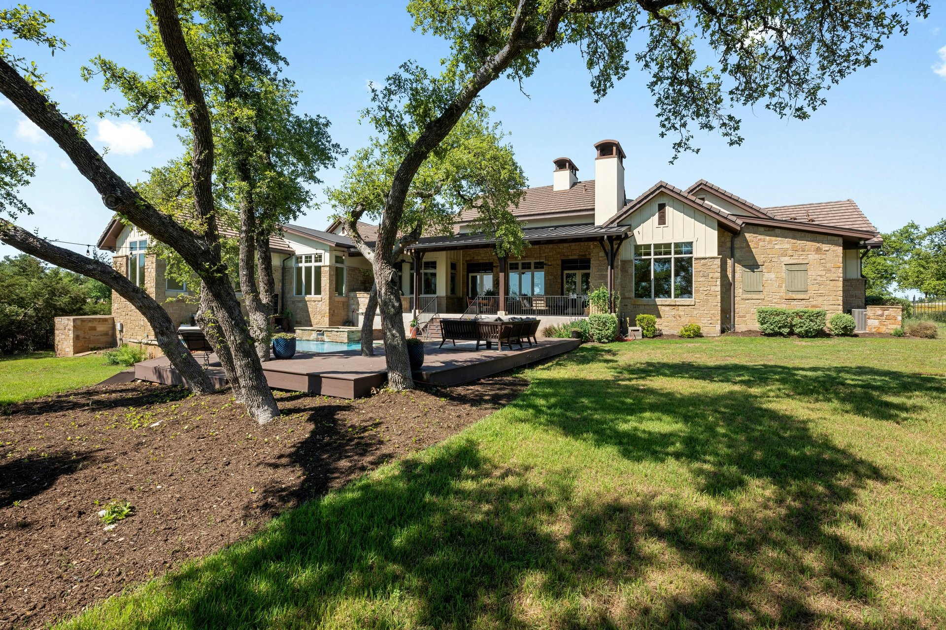 8024 Carlton Ridge