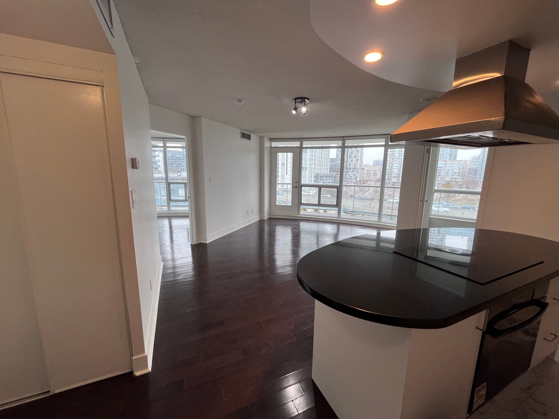 550 Queens Quay  911
