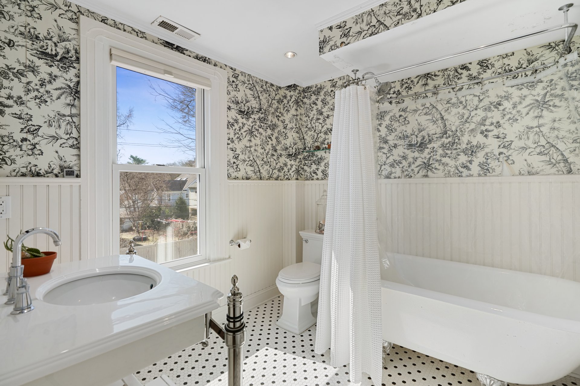37 Hillside Avenue