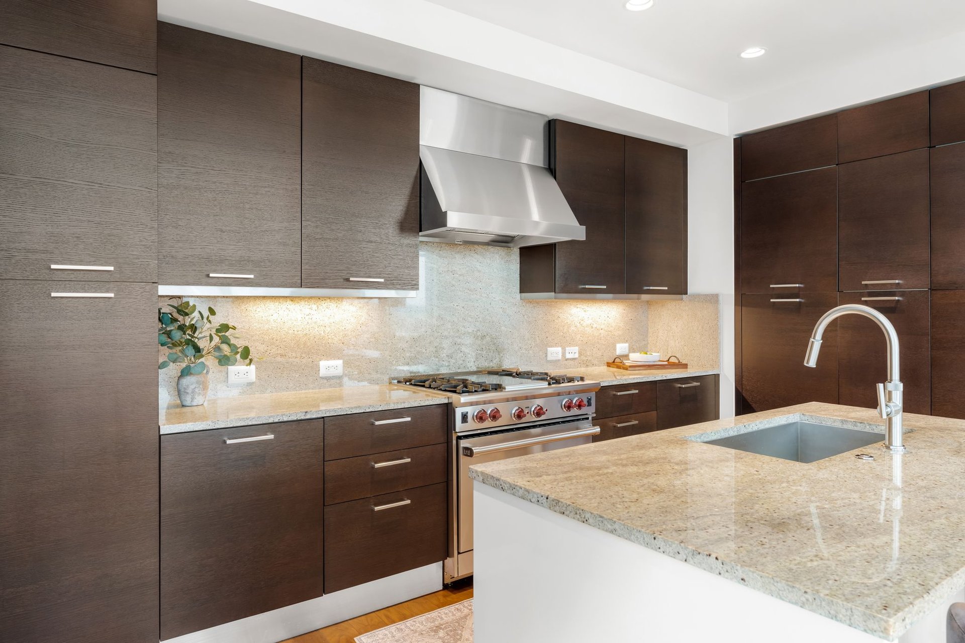 200 Congress Avenue #21E