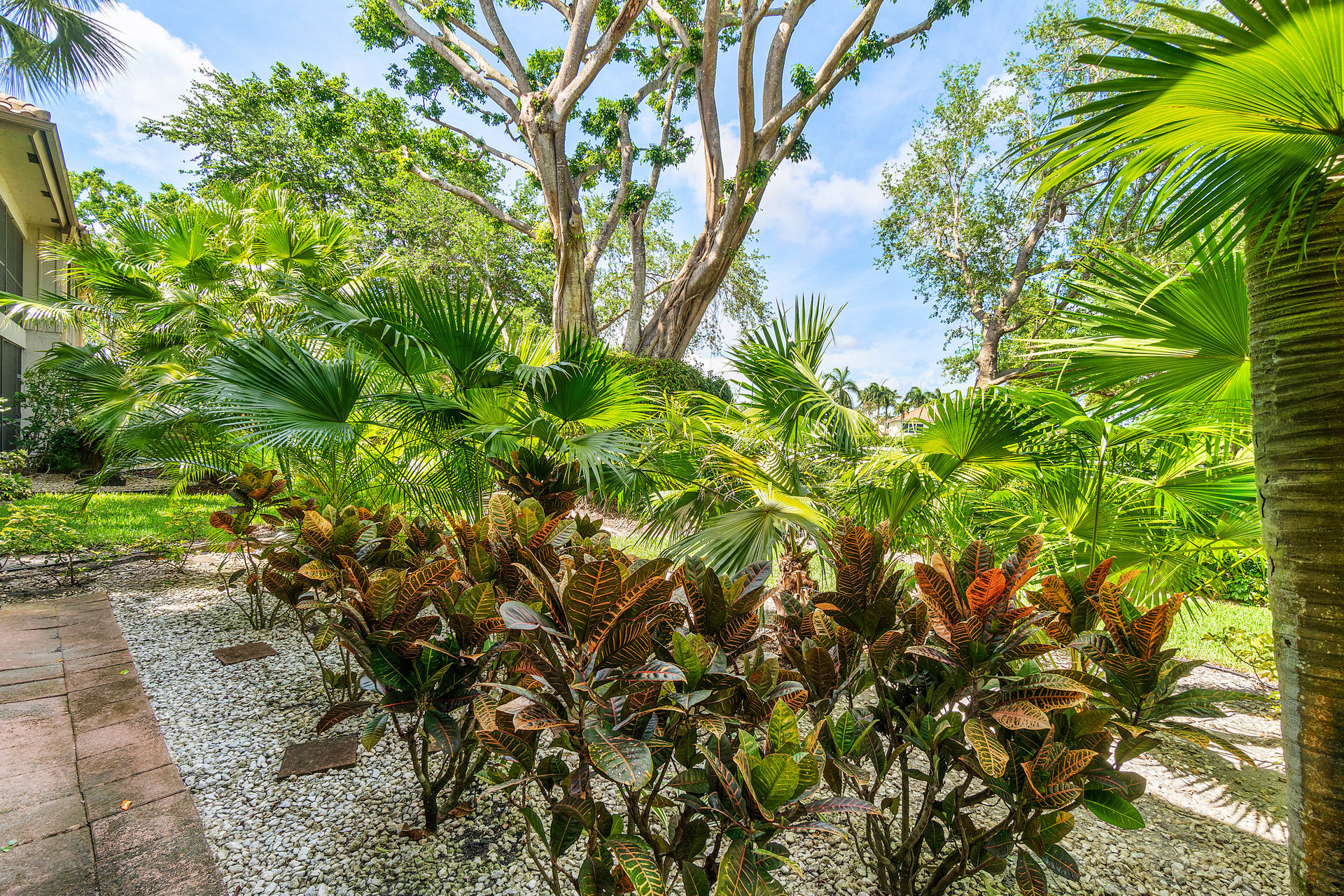 16844 ISLE OF PALMS DR A