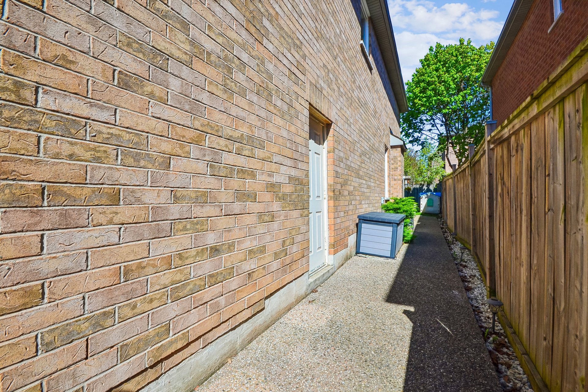 Spacious 3-Bedroom Detached Home in Westmount