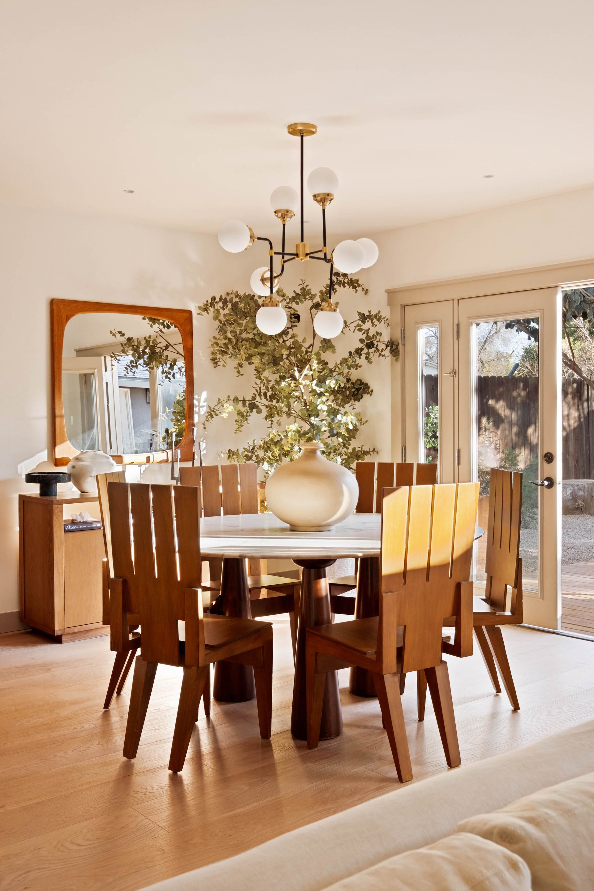 Outback Modern. Lake Balboa
