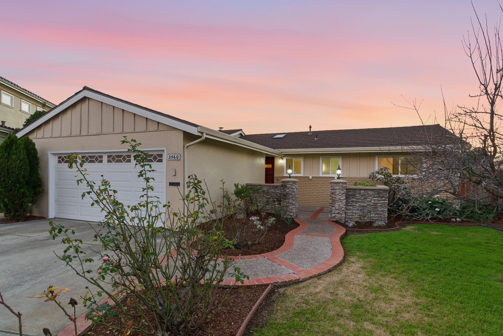 2560 Elliot Court