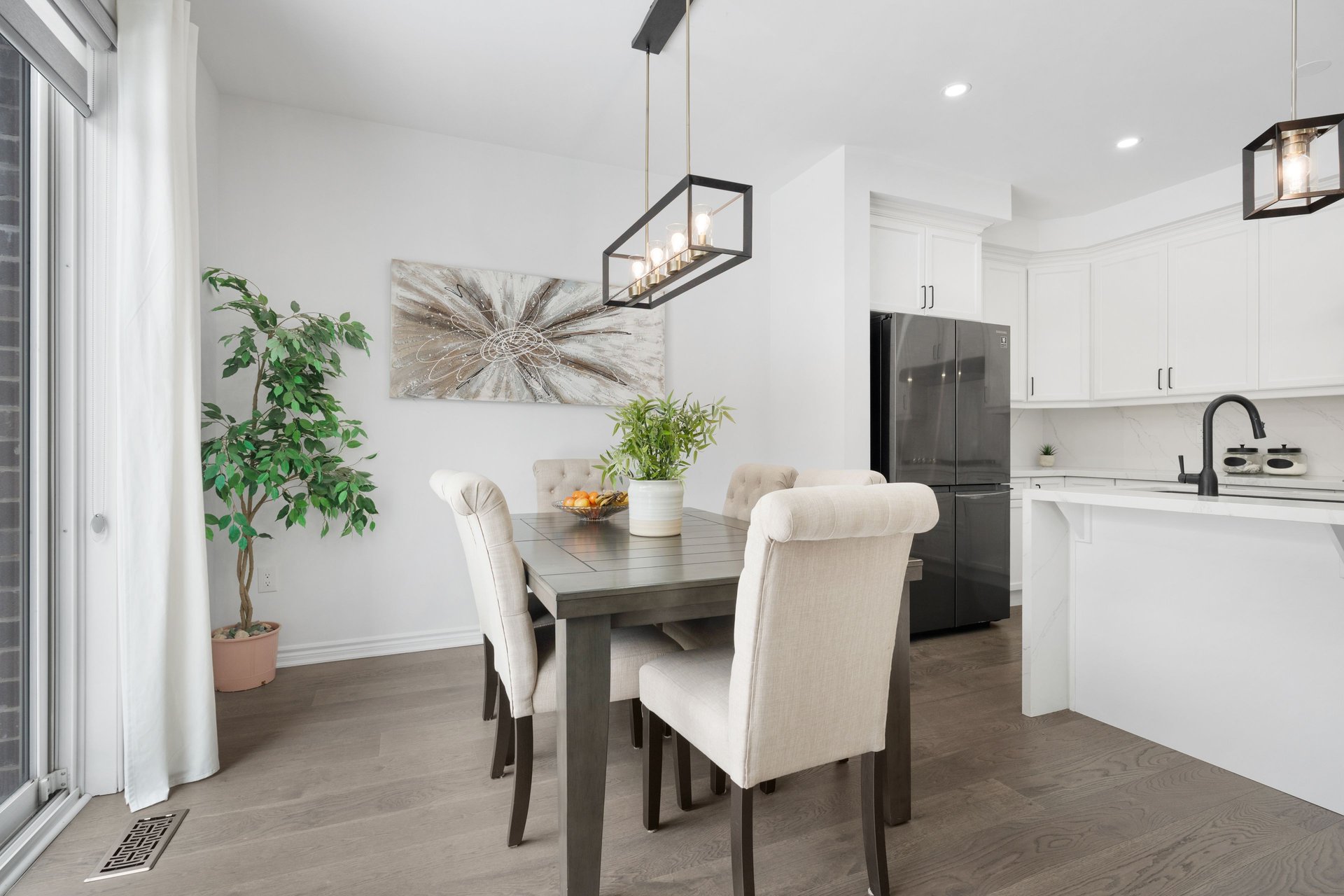 541 Kennedy Circle W