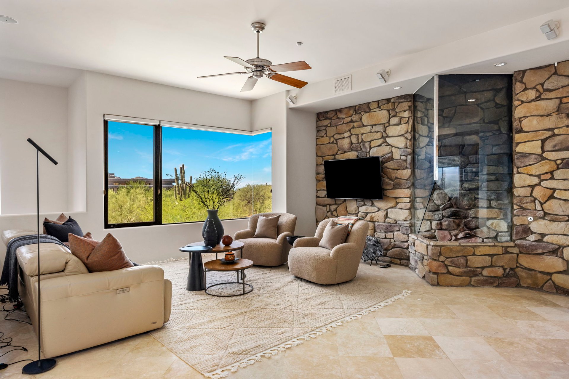 11087 E Harris Hawk Trail