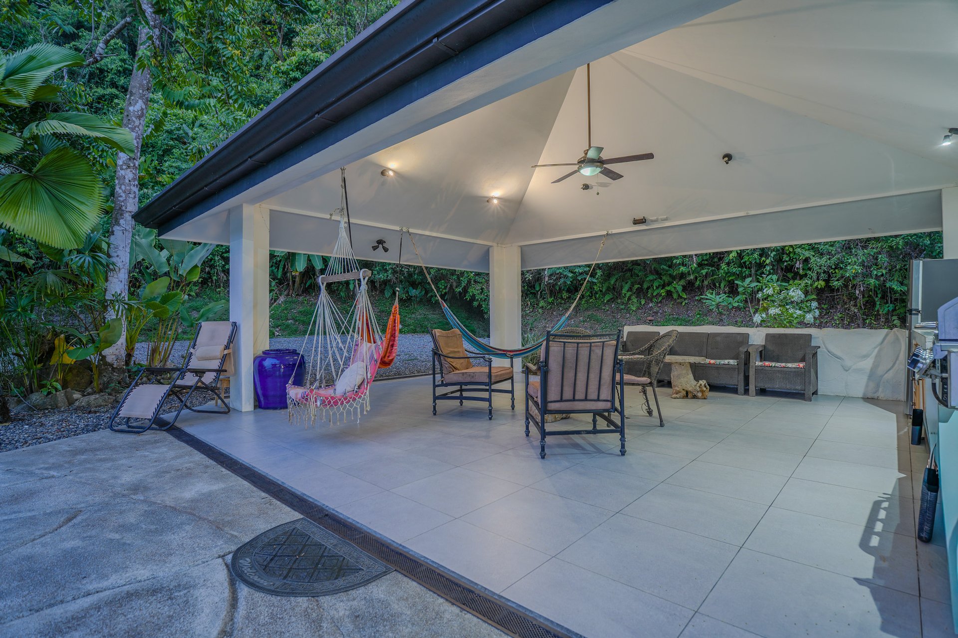 Casa La Roca, Whale's Tail 3 Bedroom Home In Uvita!