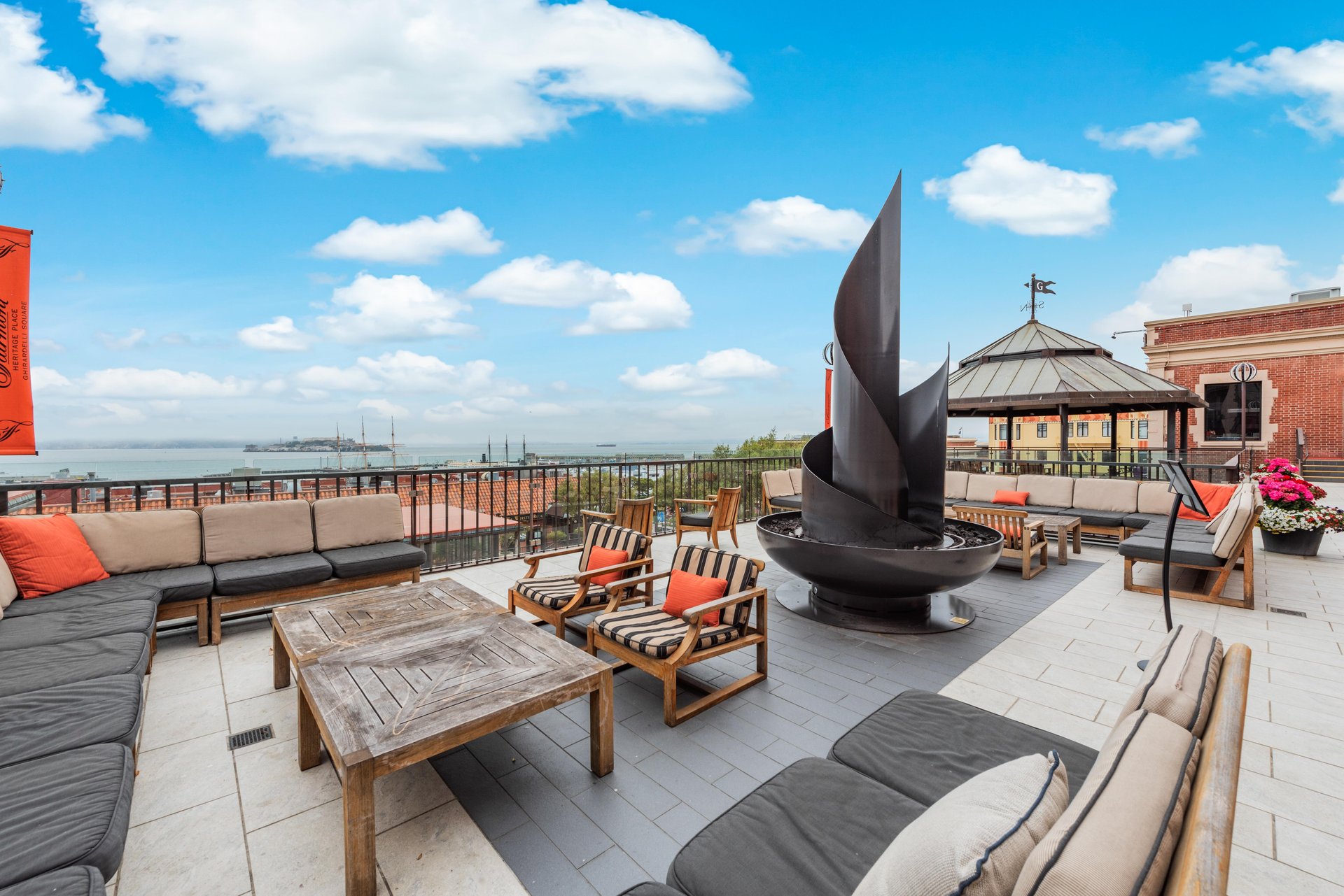 Fairmont Heritage Place - Luxury San Francisco 