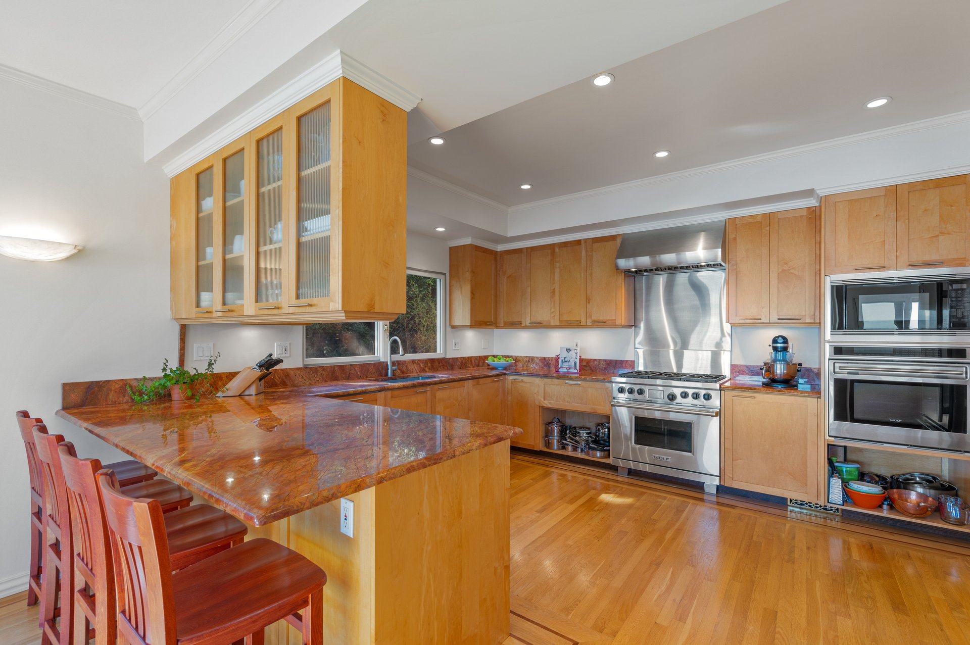 Picturesque Bay Views on Belvedere Island
