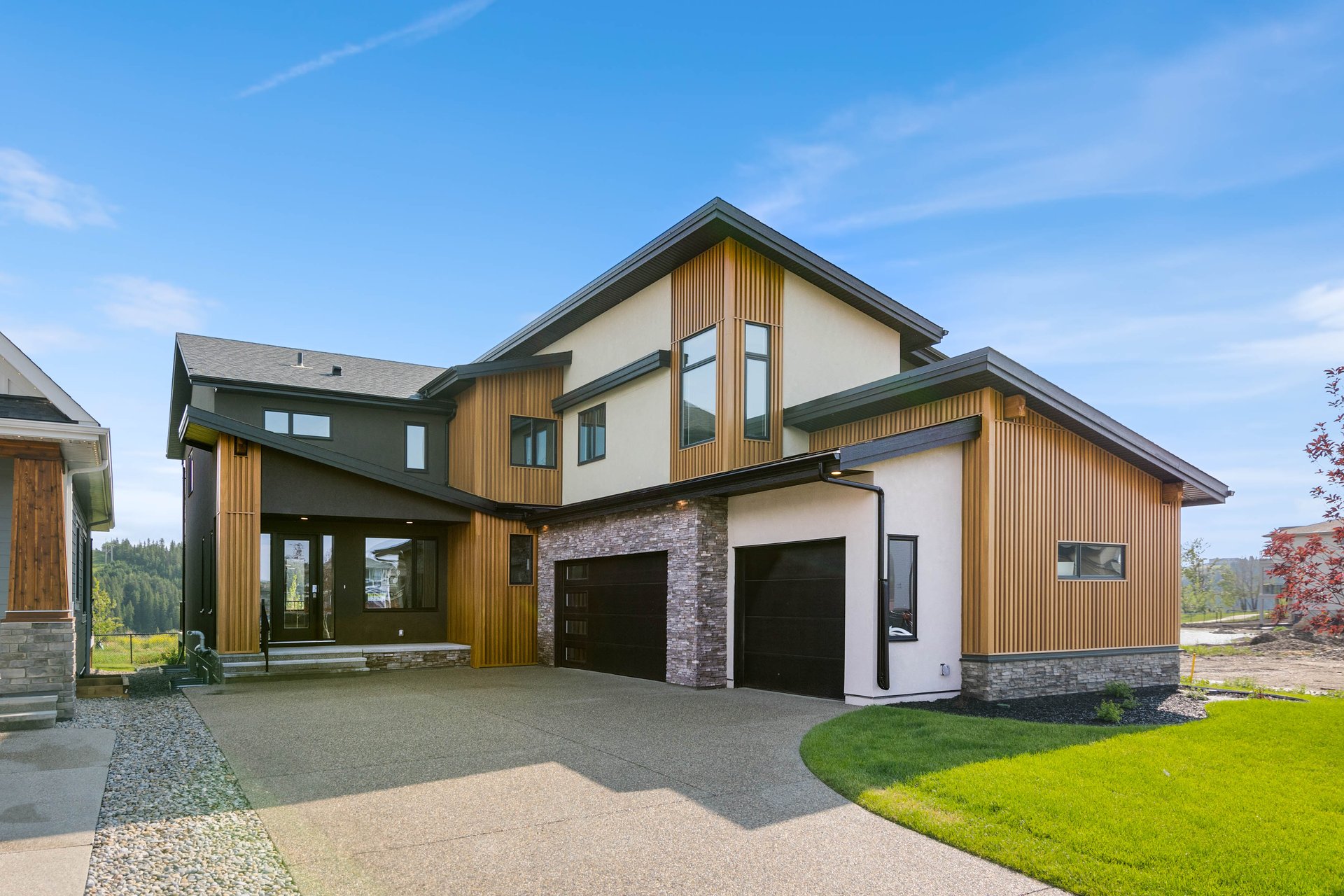 237 Rowmont Drive NW