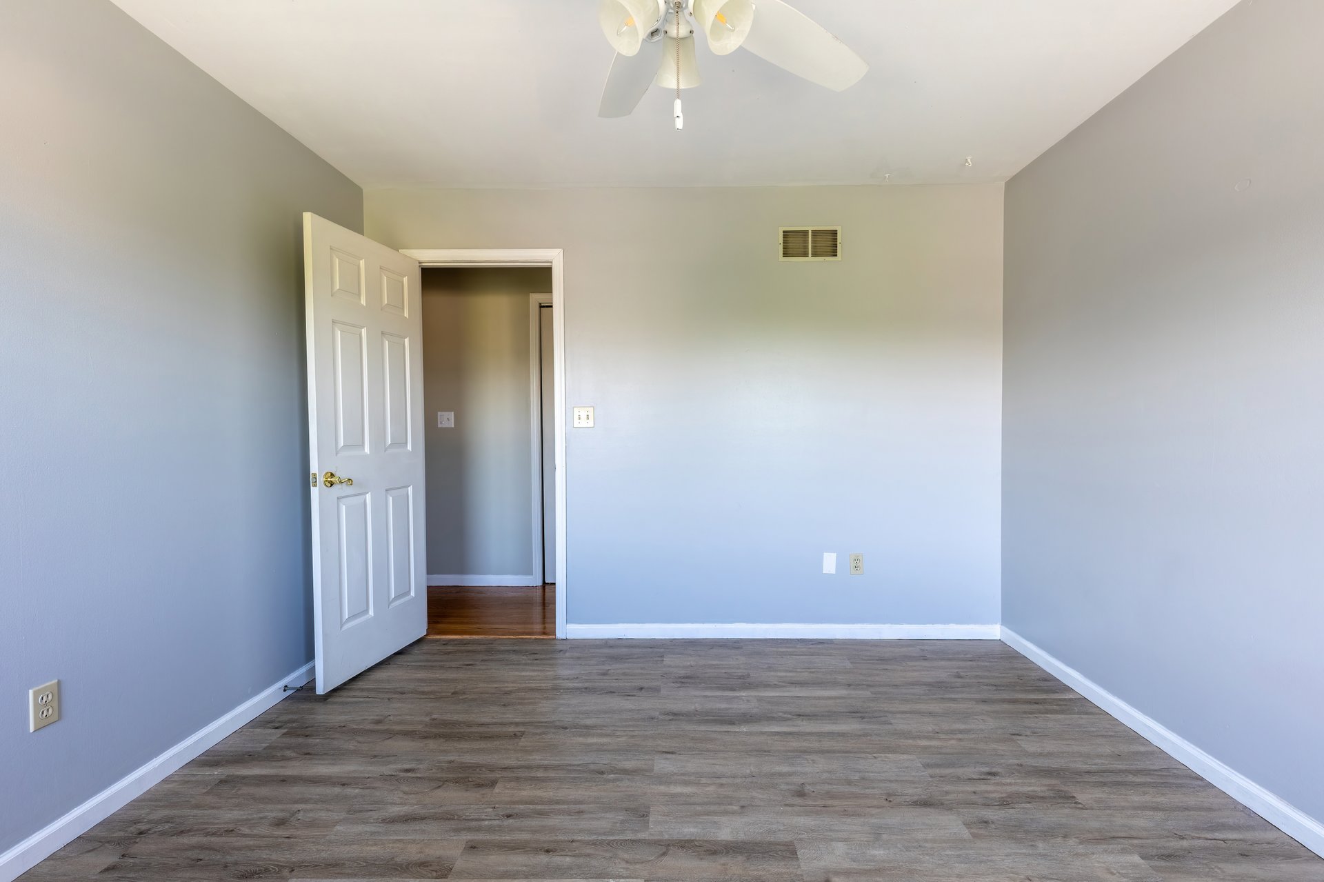 582 Coventry Court