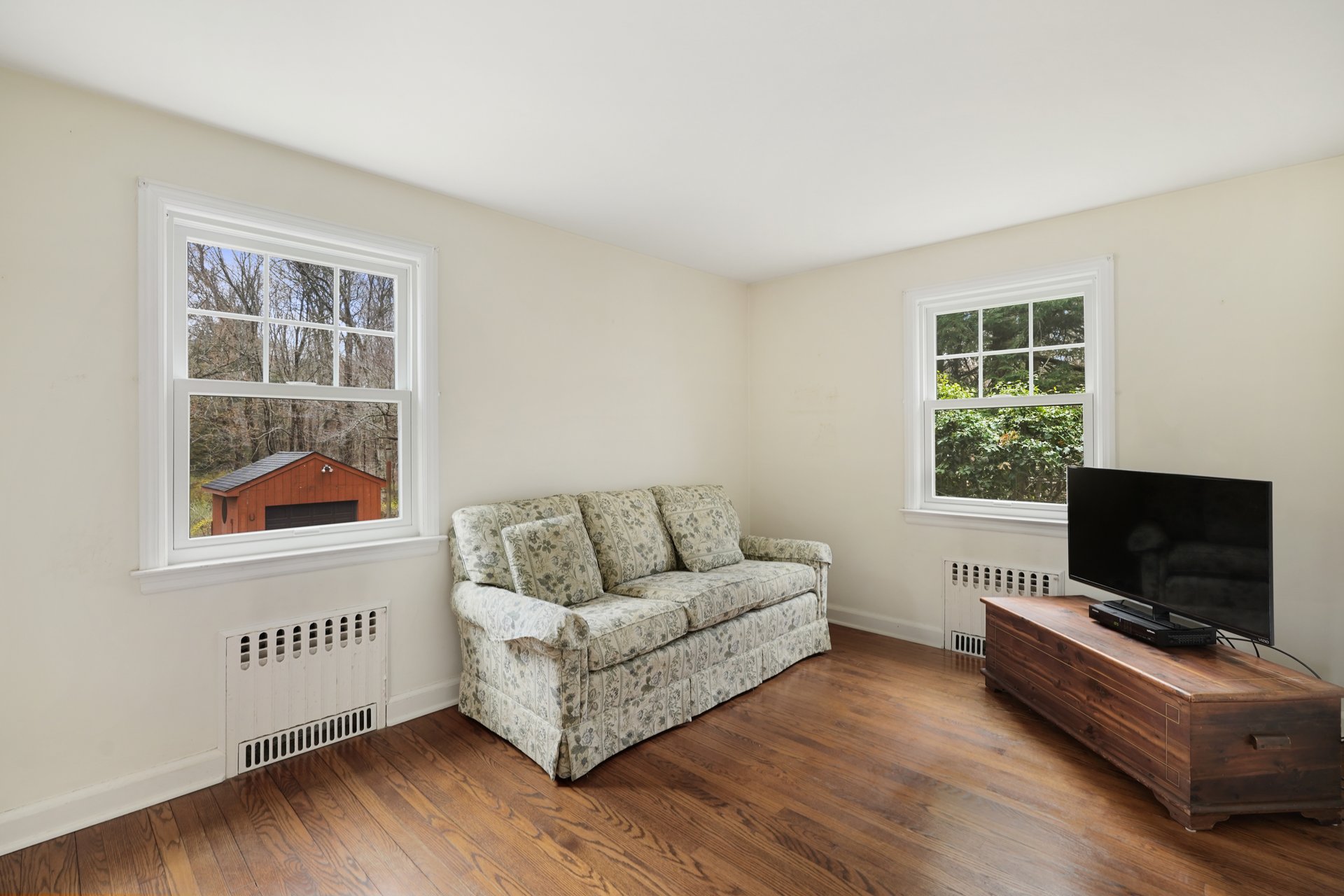 21 Vinton Avenue